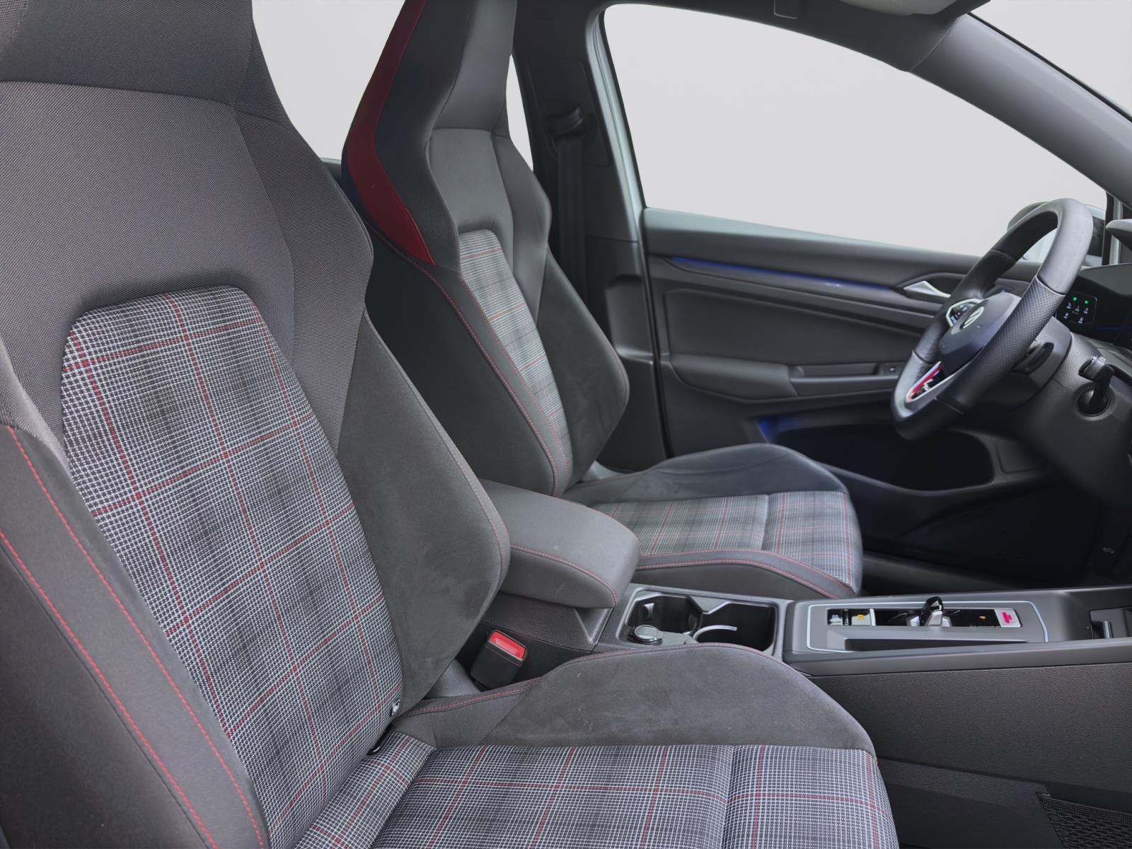 Volkswagen Golf GTI BLACK STYLE NAVI IQ.LIGHT KAMERA
