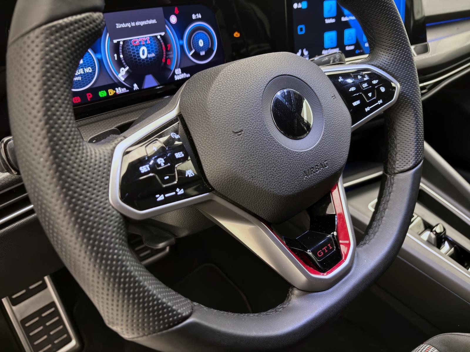 Volkswagen Golf GTI BLACK STYLE NAVI IQ.LIGHT KAMERA