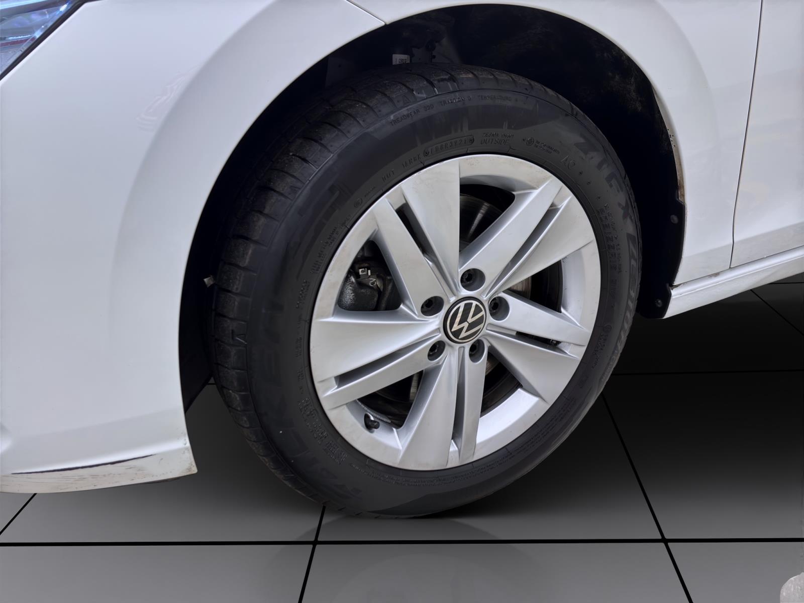 Volkswagen Golf Variant 2.0 TDI DSG LIFE NAVI ACC KAMERA LED
