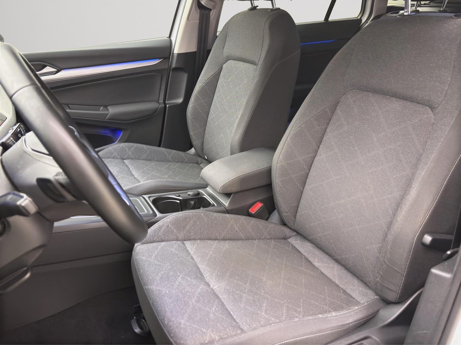 Volkswagen Golf Variant 2.0 TDI DSG LIFE NAVI ACC KAMERA LED
