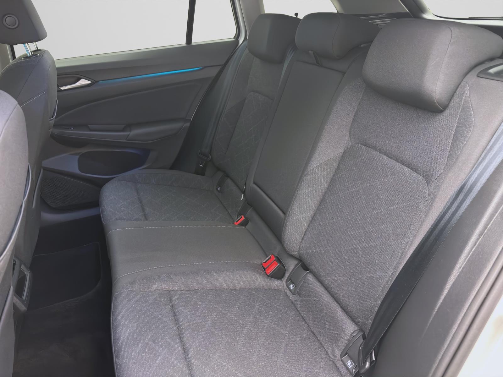 Volkswagen Golf Variant 2.0 TDI DSG LIFE AHK NAVI KAMERA ACC