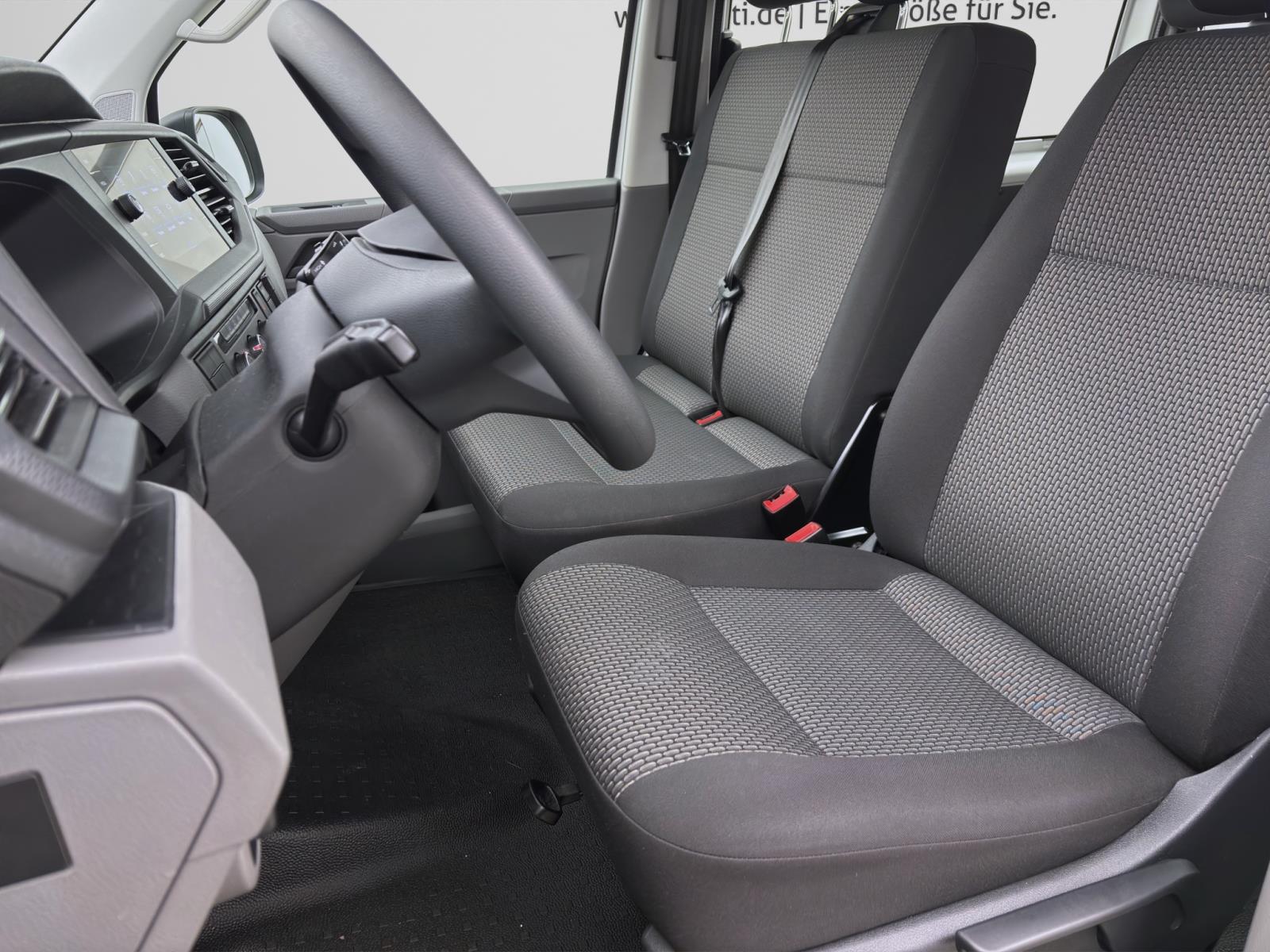Volkswagen T6.1 Transporter Kombi 2.0 TDI 9-SITZER NAVI KLIMA PDC