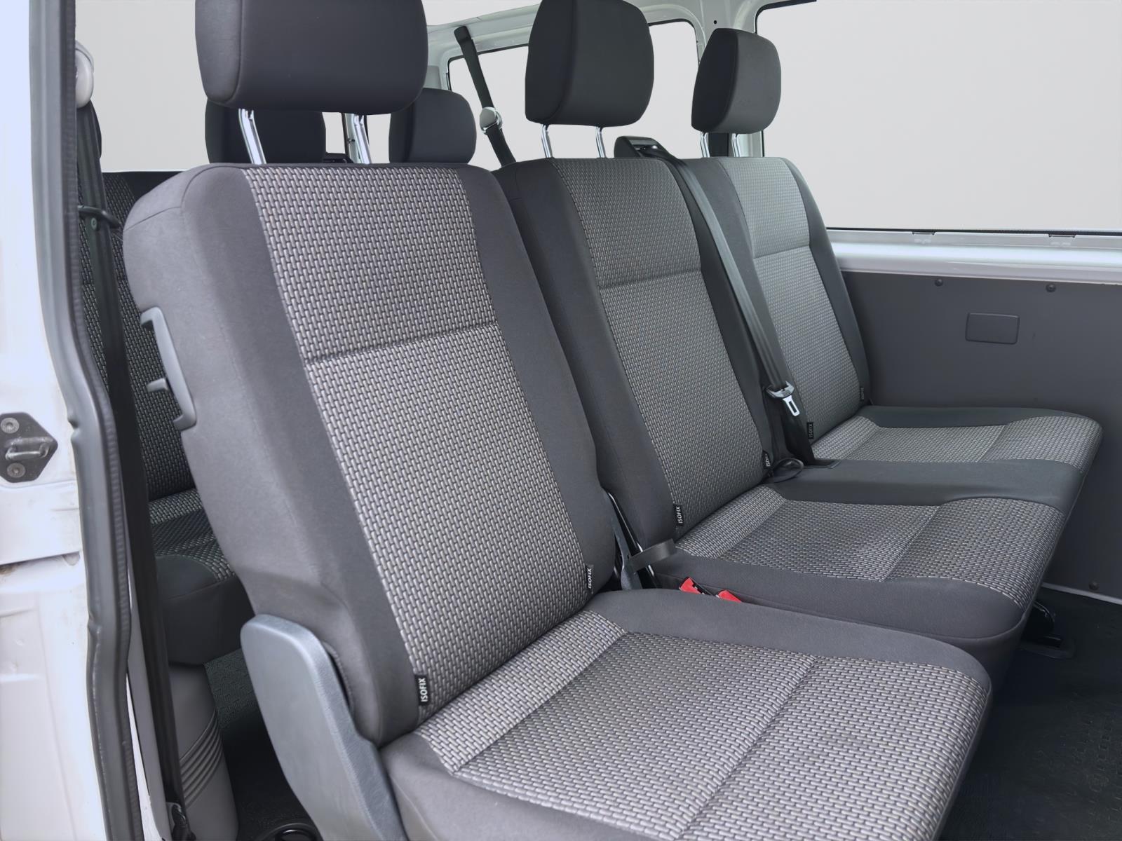 Volkswagen T6.1 Transporter Kombi 2.0 TDI 9-SITZER NAVI KLIMA PDC