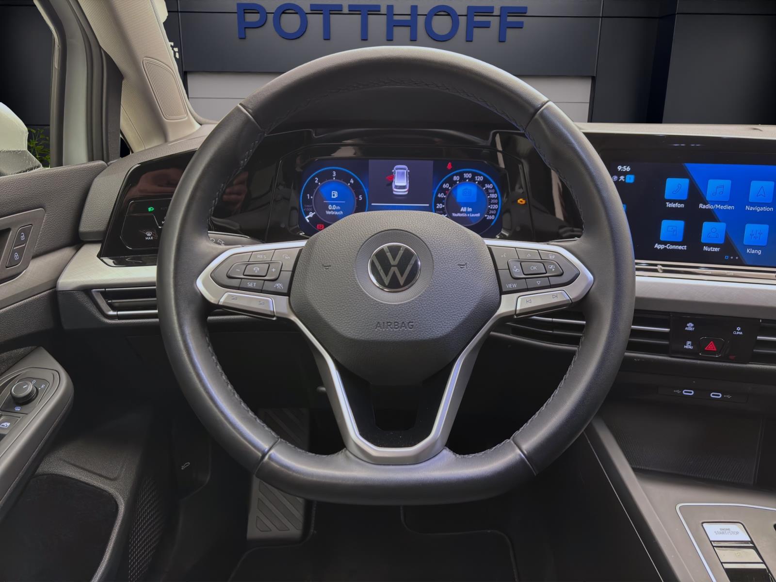 Volkswagen Golf Variant 2.0 TDI DSG LIFE NAVI KAMERA ACC LED