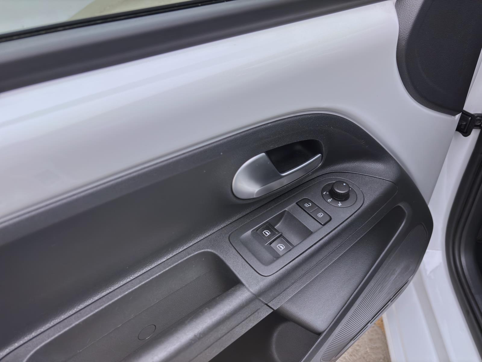 Volkswagen up! 1.0 MPI KLIMA SITZHZG MAPS+MORE