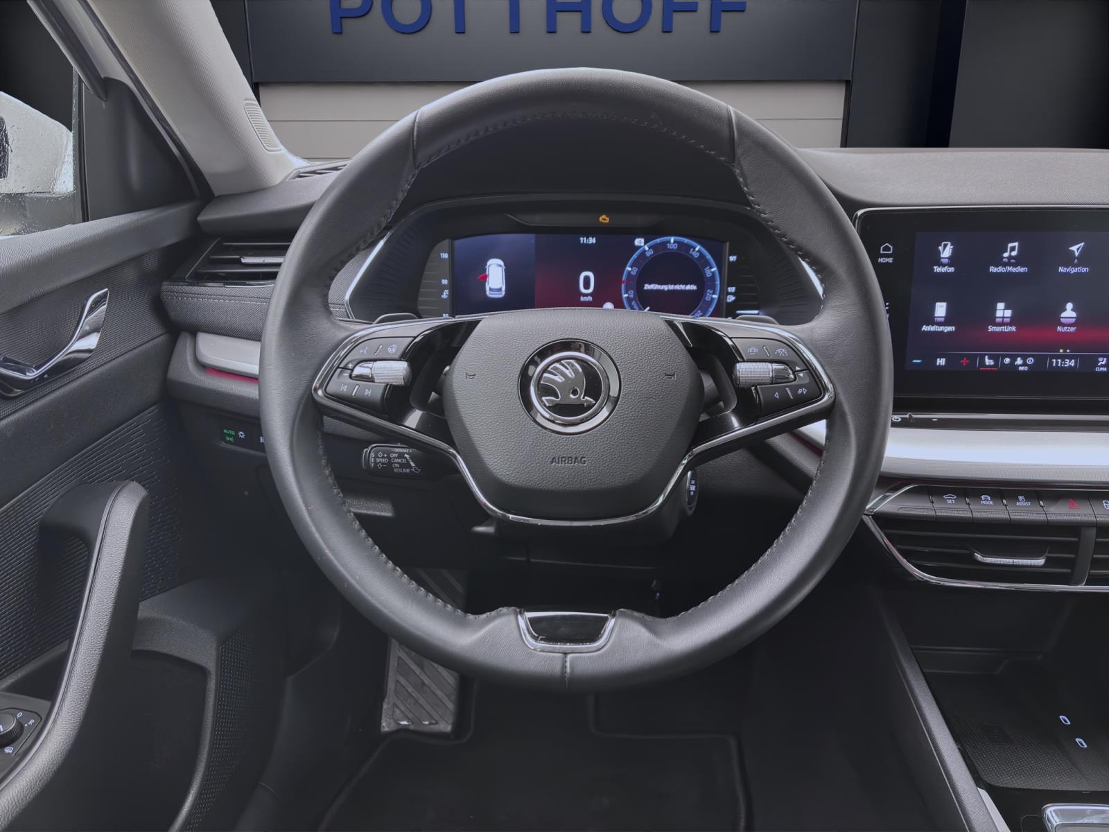 Skoda Octavia Combi 2.0 TDI DSG STYLE HuD LED NAVI LM18