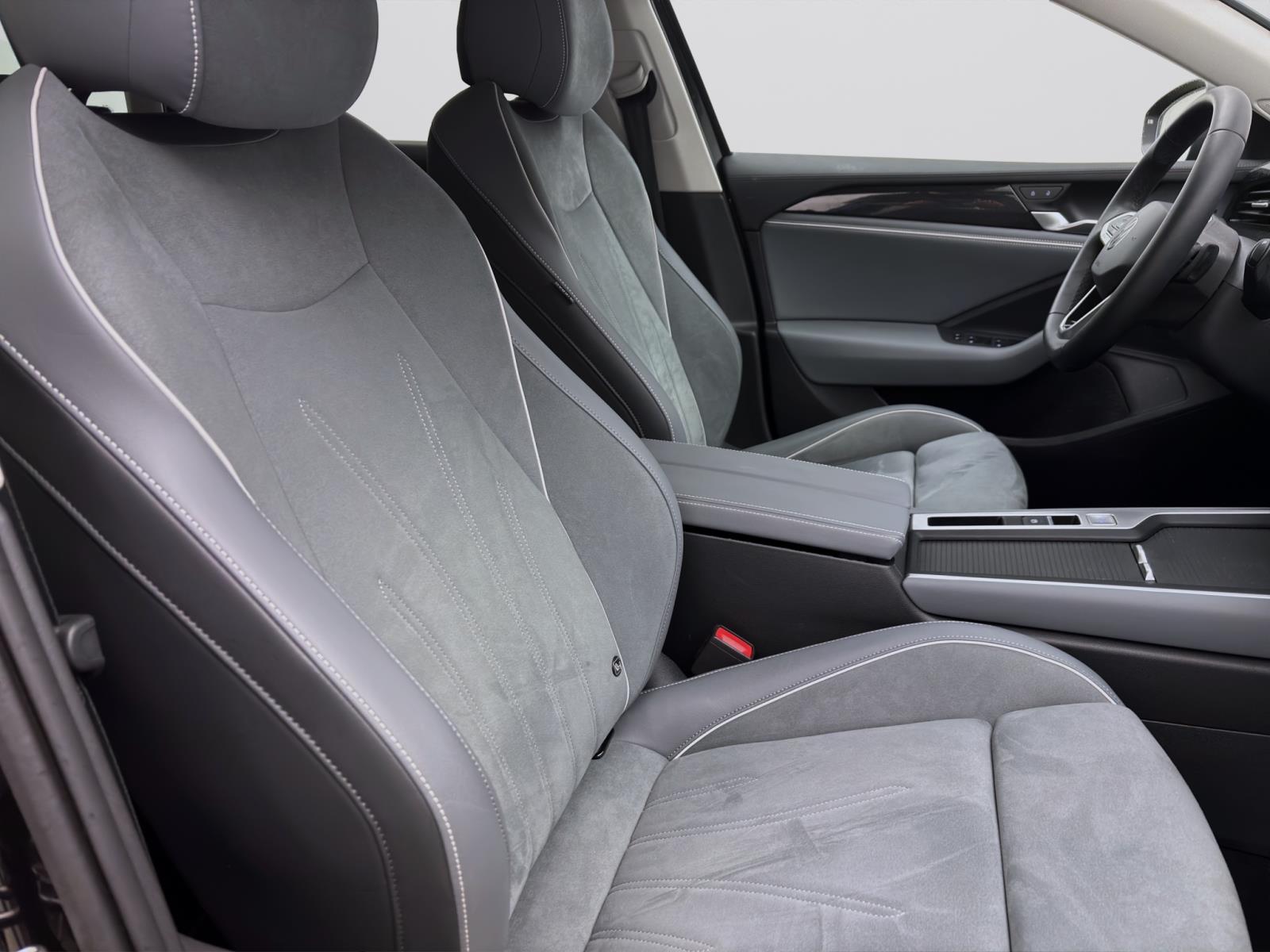 Volkswagen Passat Variant 2.0 TDI DSG BUSINESS NAVI AHK KAMERA PDC