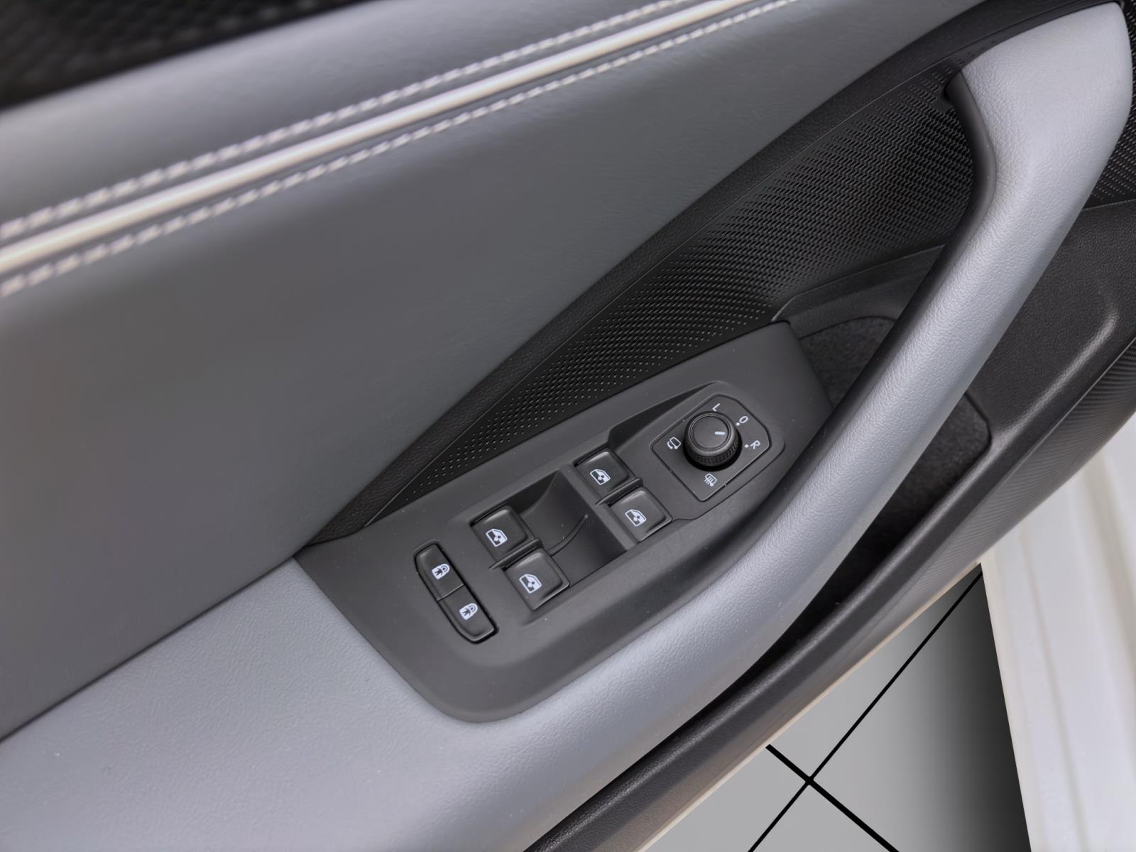 Volkswagen Passat Variant 2.0 TDI DSG BUSINESS NAVI KAMERA AHK PDC