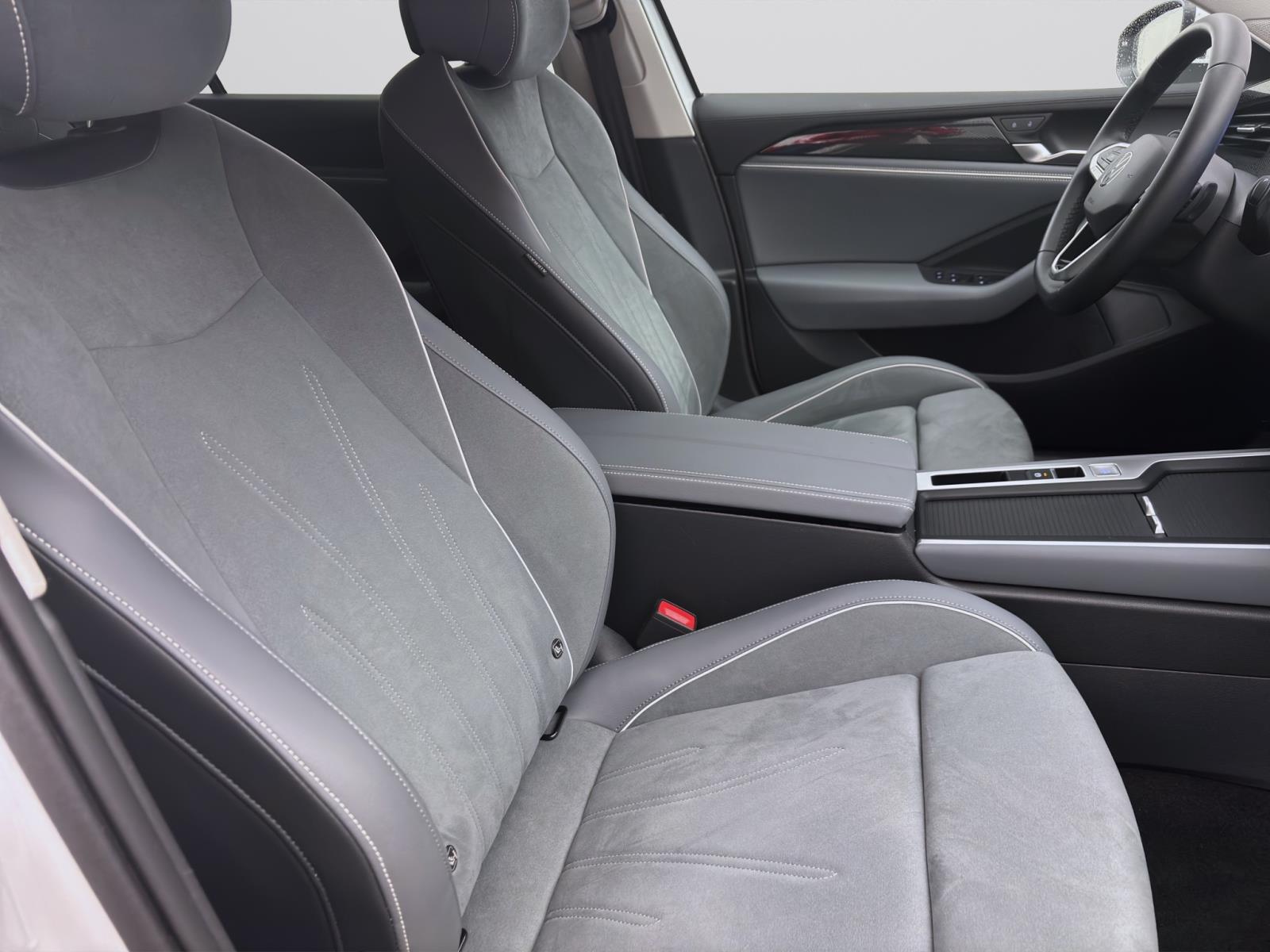 Volkswagen Passat Variant 2.0 TDI DSG BUSINESS NAVI KAMERA AHK PDC