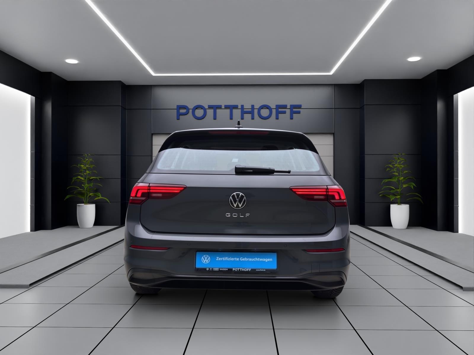 Volkswagen Golf 1.5 TSI LIFE NAVI AHK PDC LED