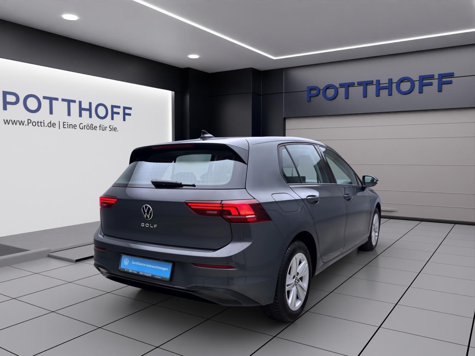 Volkswagen Golf 1.5 TSI LIFE NAVI AHK PDC LED