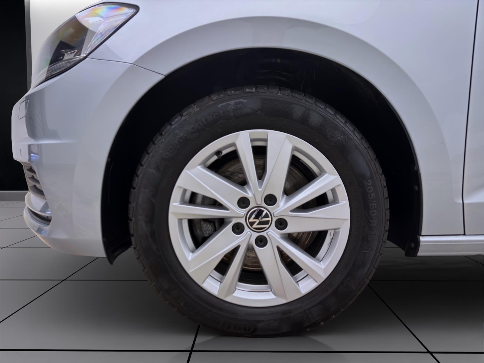 Volkswagen Touran 1.5 TSI DSG COMFORTLINE KAMERA NAVI AHK LM16