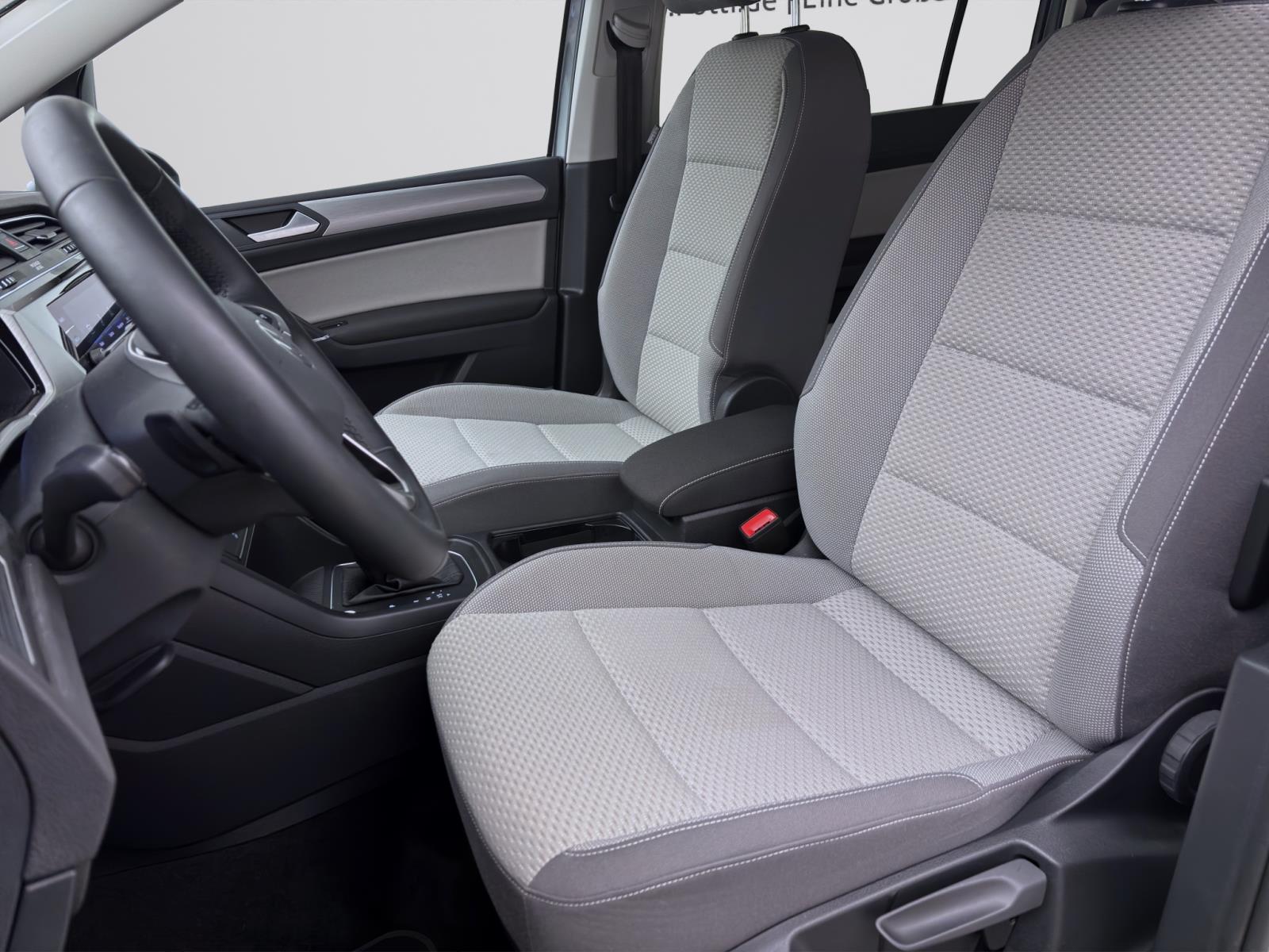 Volkswagen Touran 1.5 TSI DSG COMFORTLINE KAMERA NAVI AHK LM16