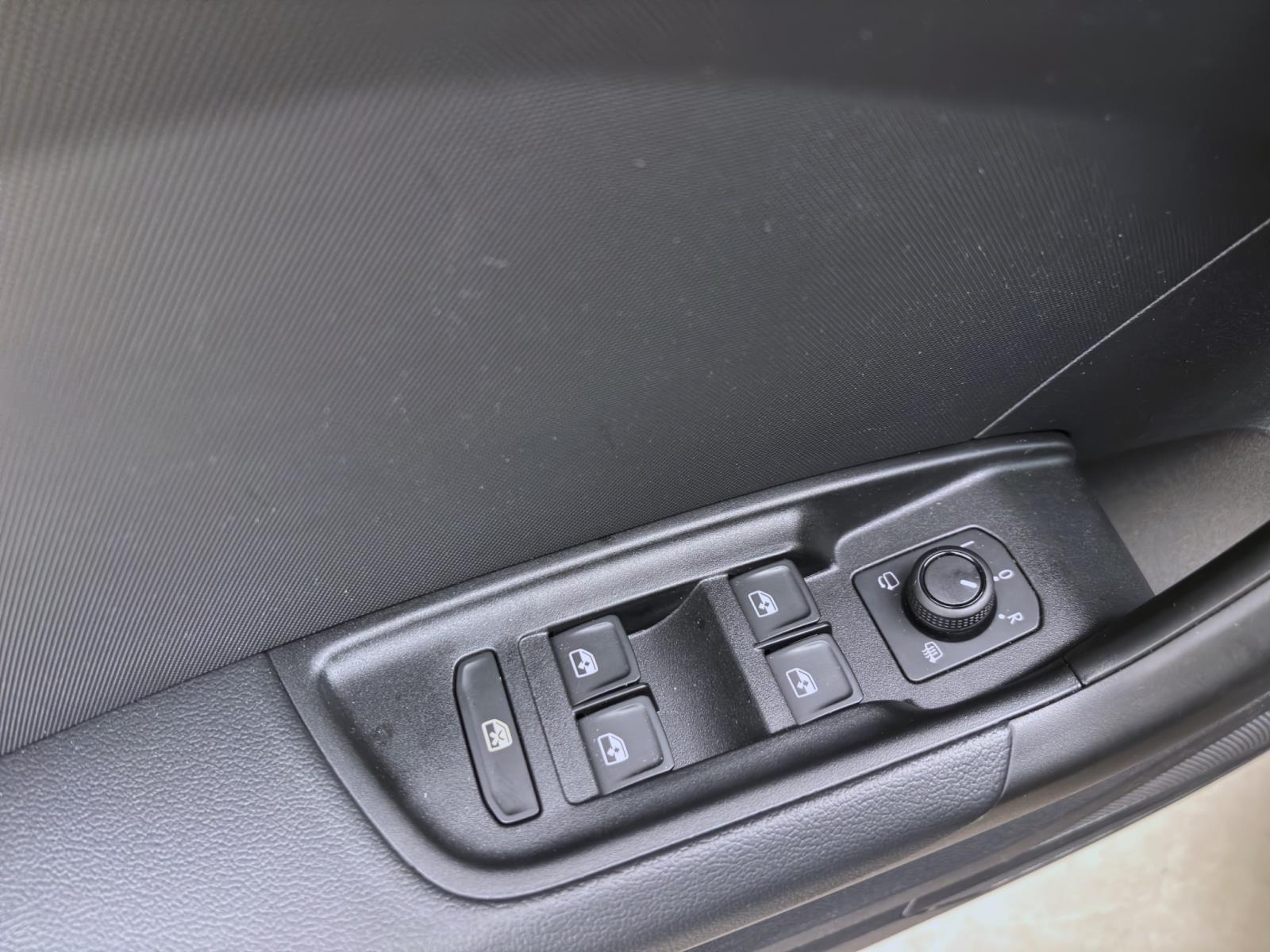 Audi A1 Sportback 25 TFSI LED GRA SITZHZG PDC