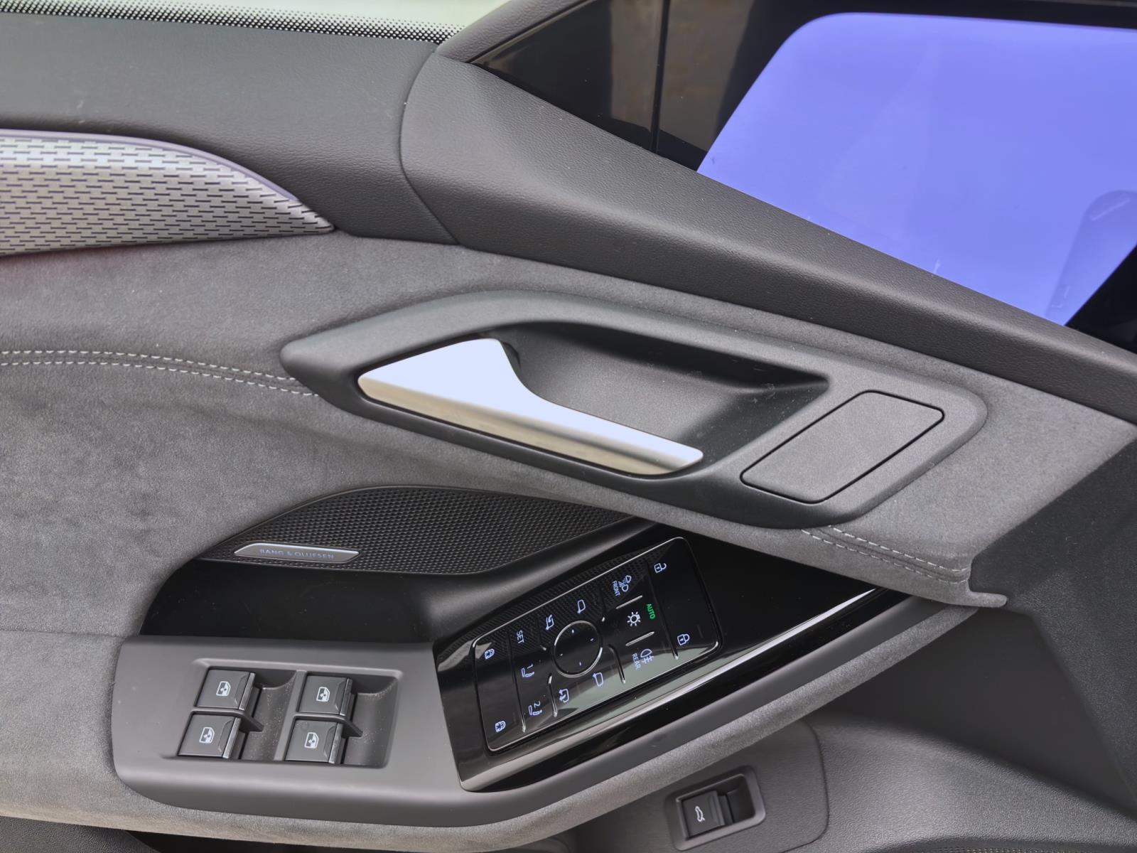 Audi A6 e-tron Avant PERFORMANCE S LINE PANO B&O HuD