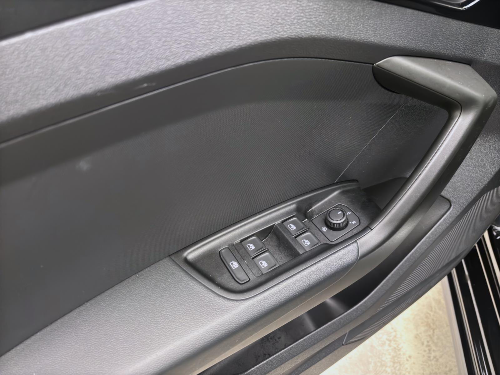 Audi A1 Sportback 30 TFSI S LINE LM16 PDC DAB+ KLIMA