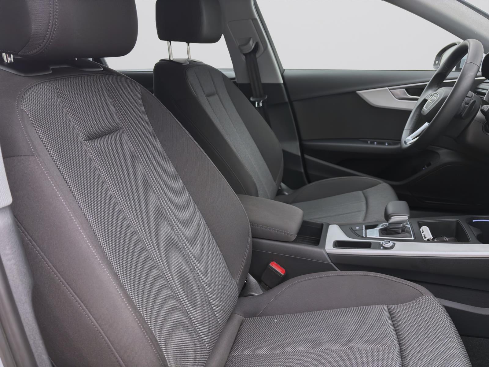 Audi A4 Avant 30 TDI BUSINESS STDHZG NAVI KAMERA LED