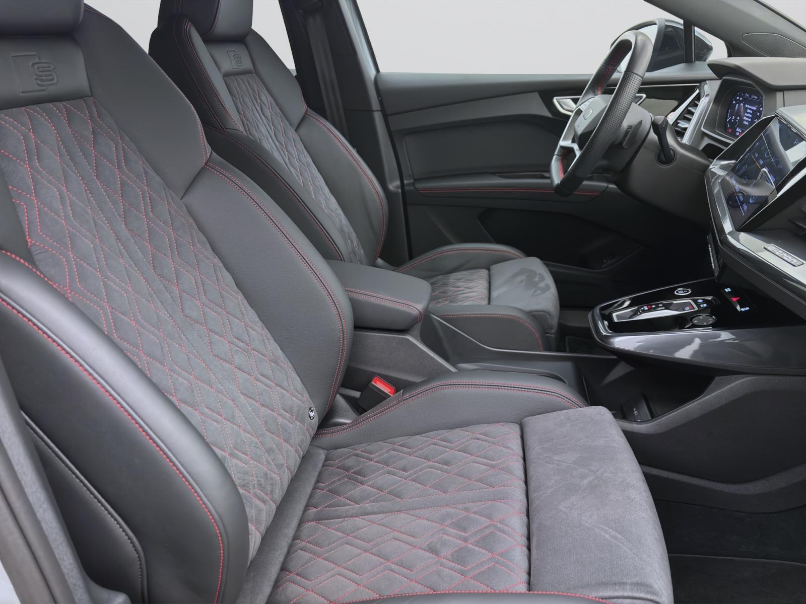 Audi Q4 e-tron Sportback 45 Q S LINE PDC KAMERA MATRIX AHK