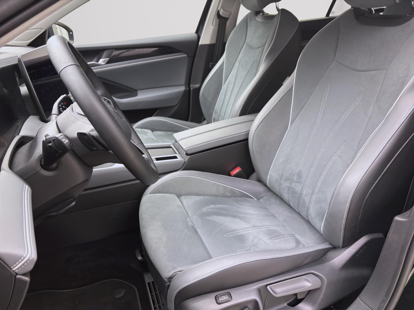 Volkswagen Passat Variant 1.5 eTSI DSG BUSINESS NAVI AHK KAMERA PDC