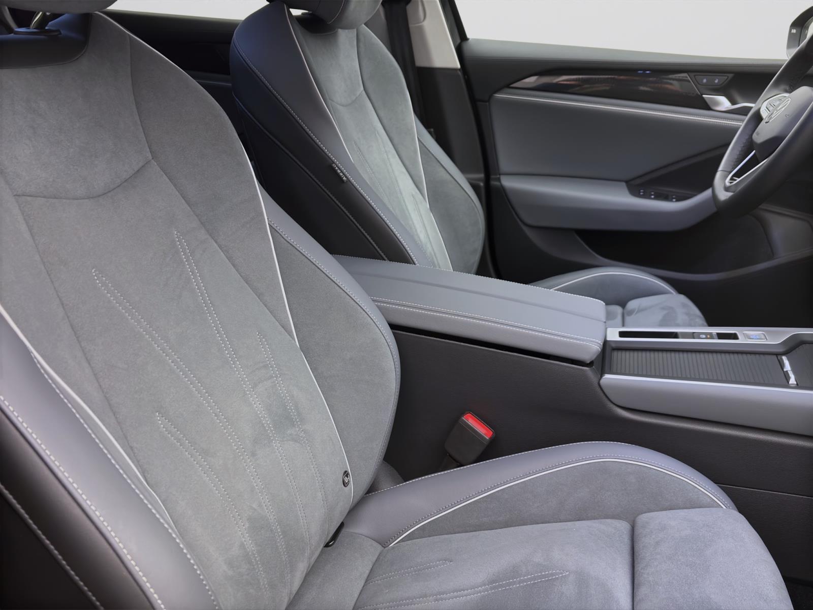 Volkswagen Passat Variant 1.5 eTSI DSG BUSINESS NAVI AHK KAMERA PDC