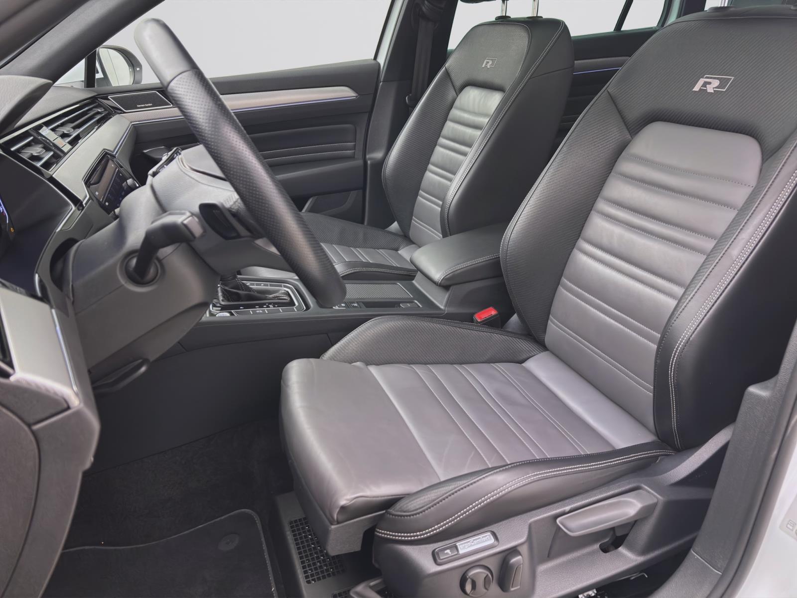 Volkswagen Passat Variant 2.0 TDI DSG ELEGANCE PANO LEDER KAMERA PDC