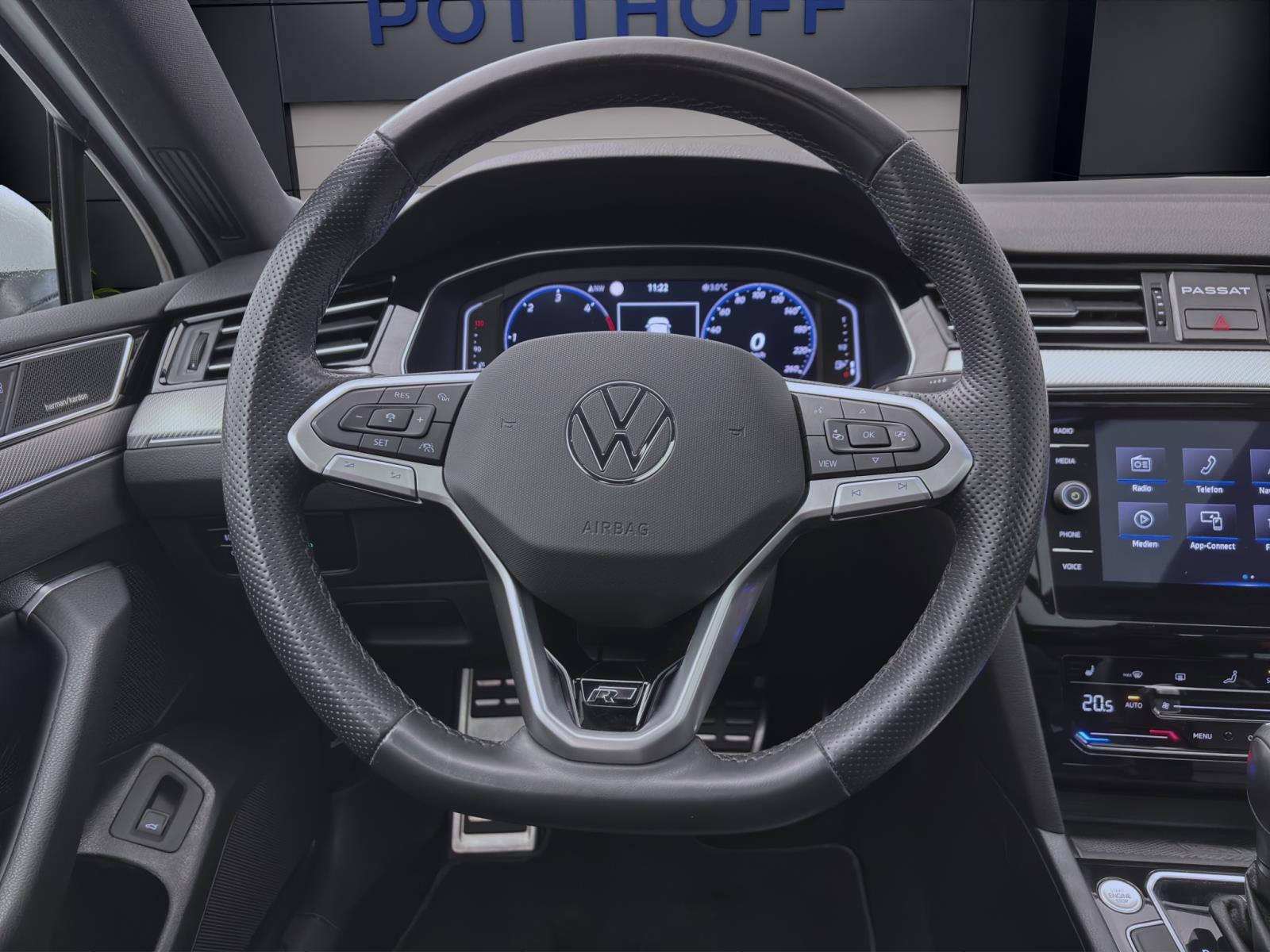 Volkswagen Passat Variant 2.0 TDI DSG ELEGANCE PANO LEDER KAMERA PDC