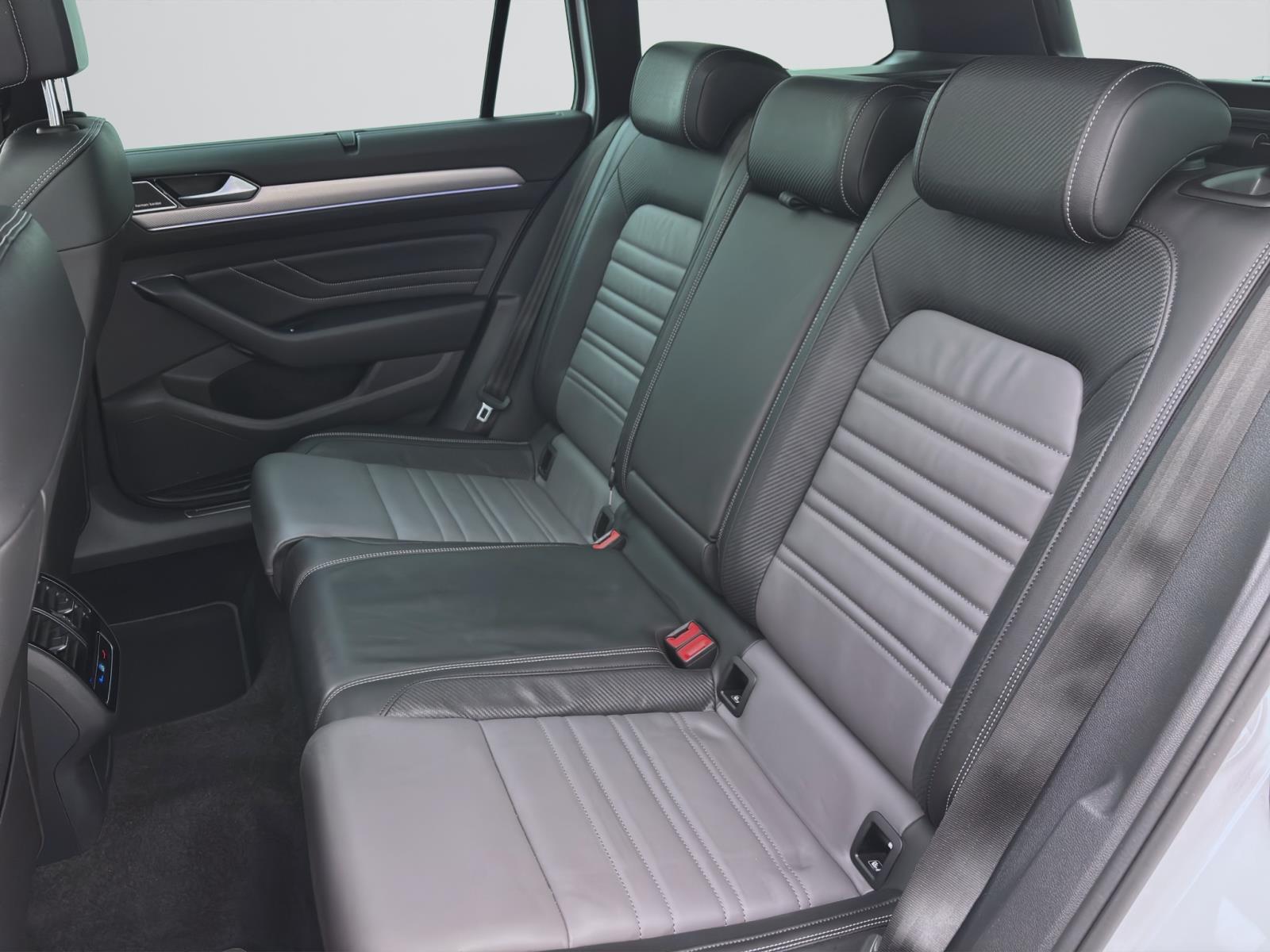 Volkswagen Passat Variant 2.0 TDI DSG ELEGANCE PANO LEDER KAMERA PDC