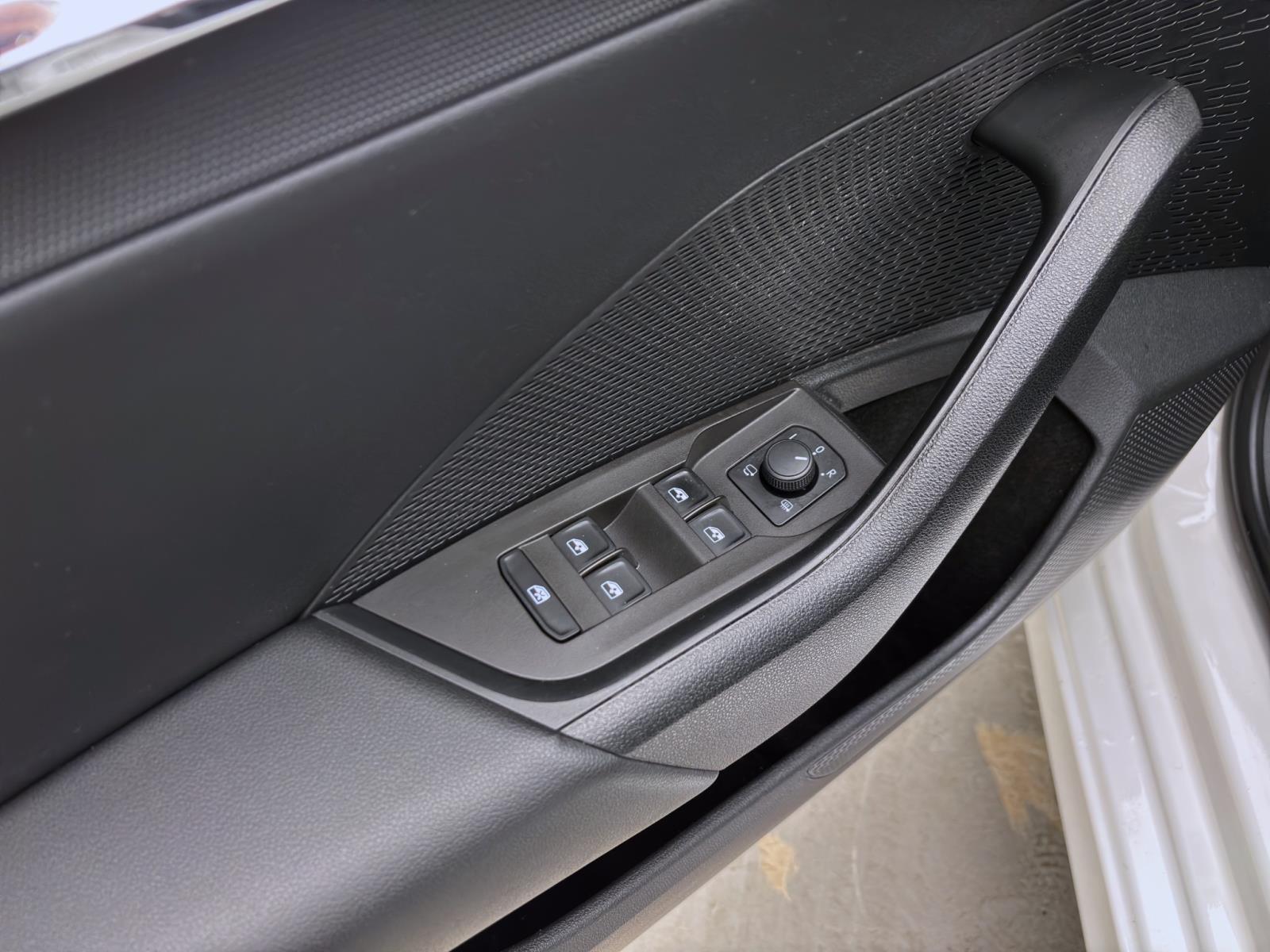 Skoda Octavia Combi 2.0 TDI DSG STYLE PANO STDHZG HuD NAVI
