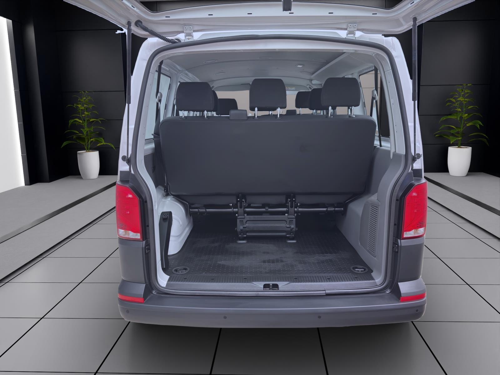 Volkswagen T6.1 Transporter Kombi 2.0 TDI 9-SITZER NAVI KLIMA PDC