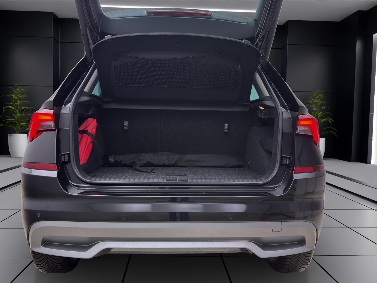 Skoda Kamiq 1.0 TSI STYLE KAMERA SITZHZG PDC