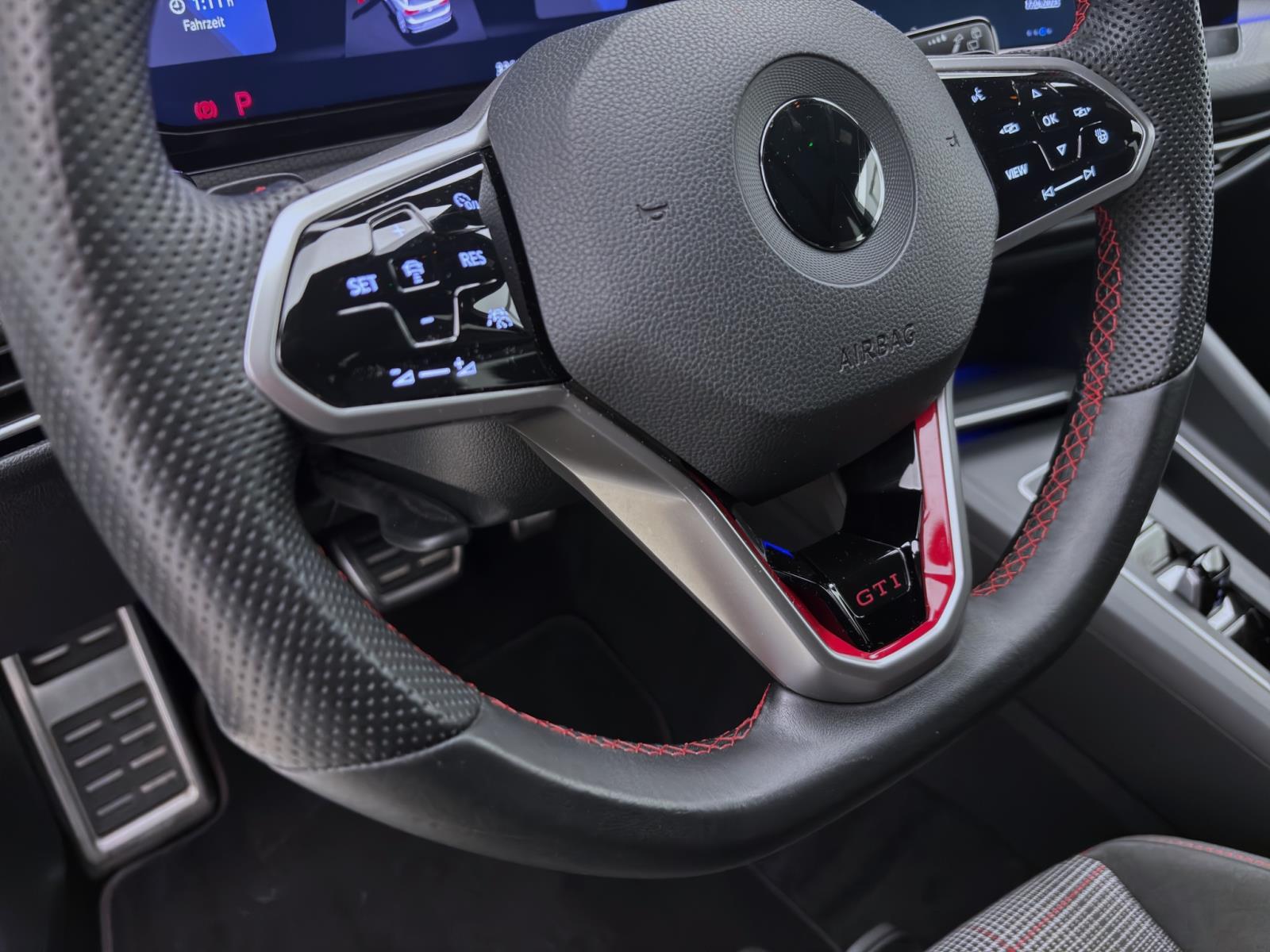 Volkswagen Golf GTI BLACK STYLE NAVI IQ.LIGHT KAMERA