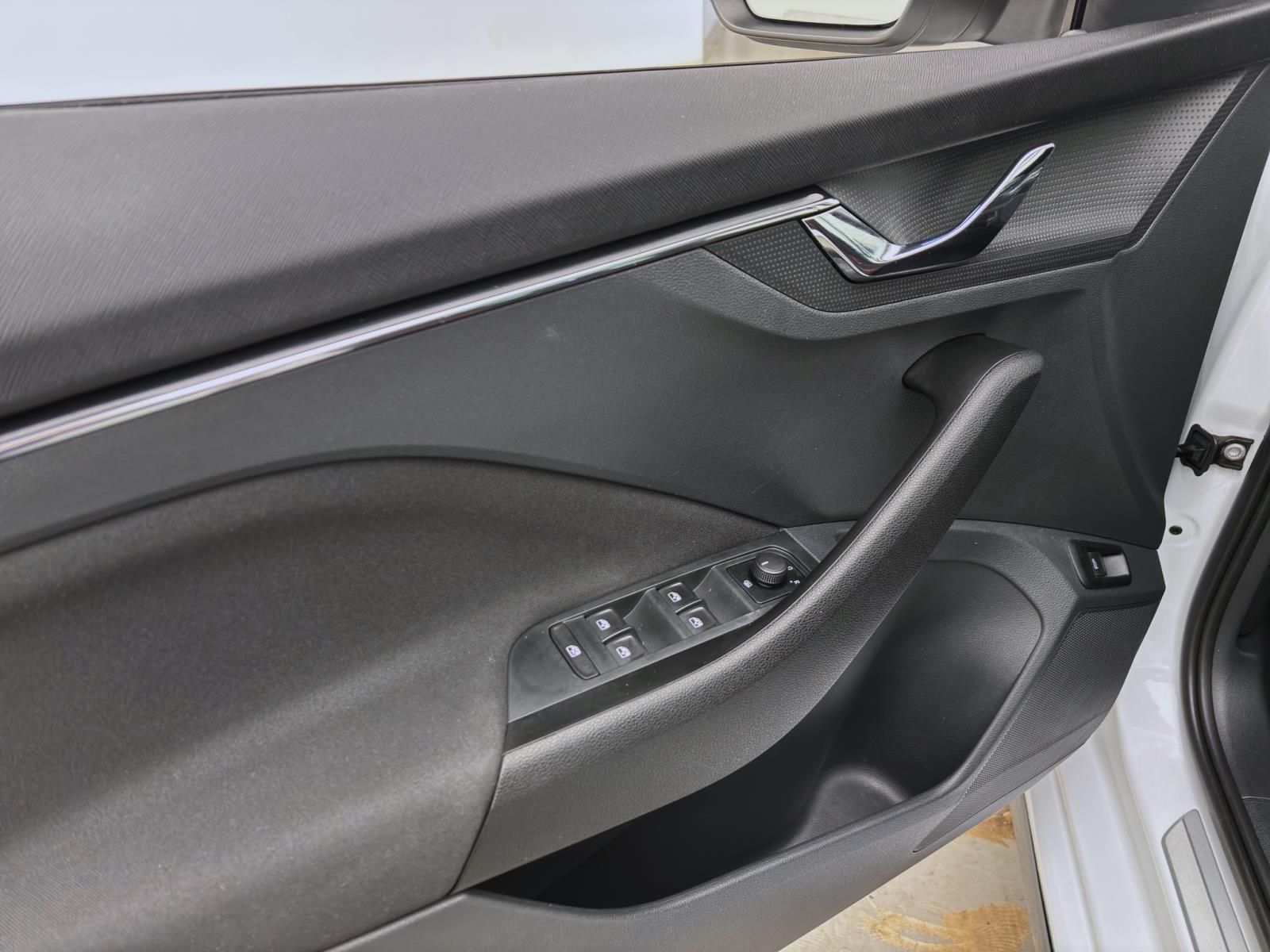 Skoda Scala 1.5 TSI MONTE CARLO PANO NAVI LED ACC PDC