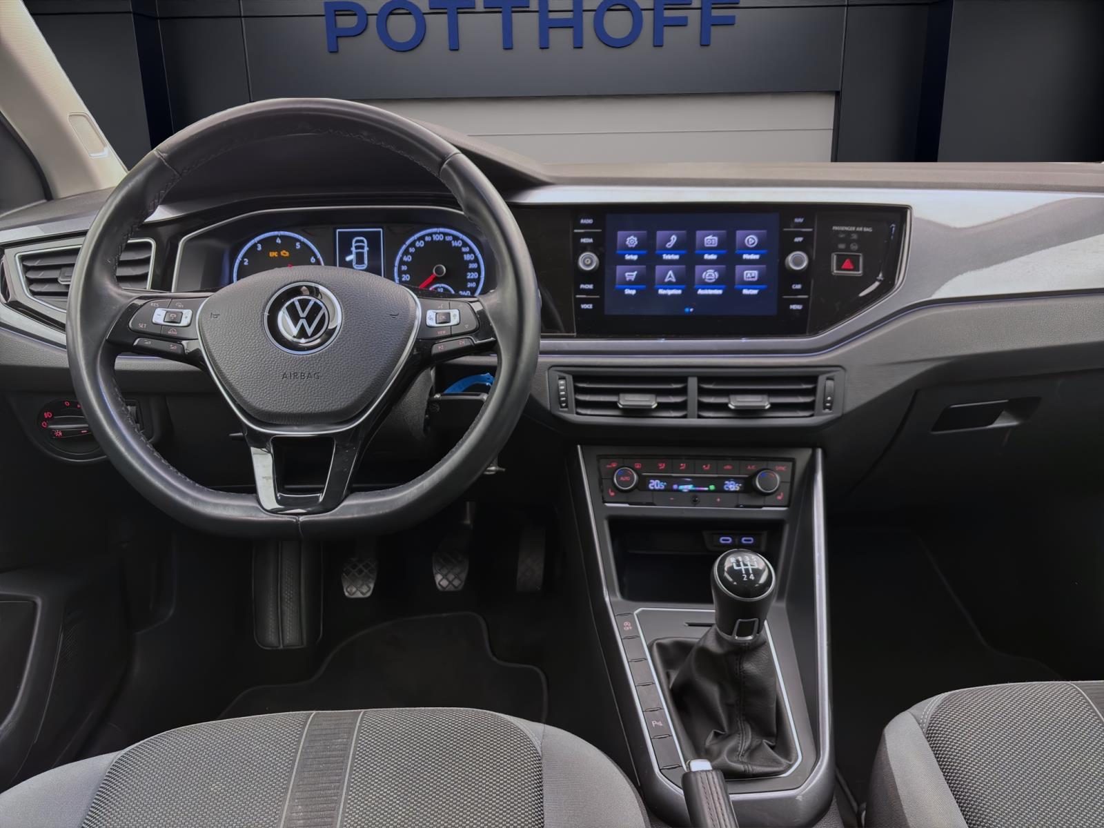 Volkswagen Polo 1.0 TSI HIGHLINE NAVI PDC SITZHZG ACC