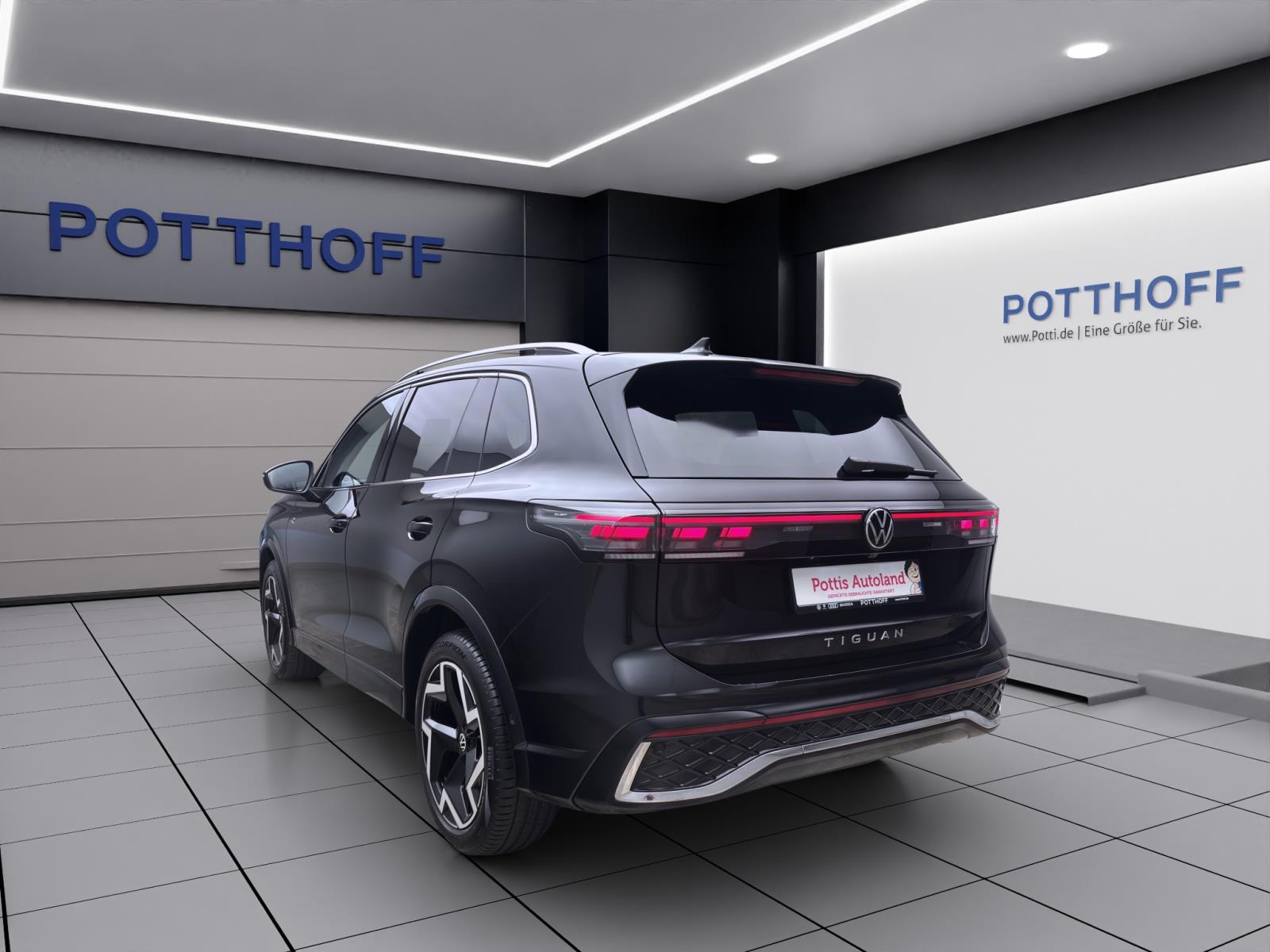 Volkswagen Tiguan 2.0 TDI DSG R-LINE NAVI AHK KAMERA PDC