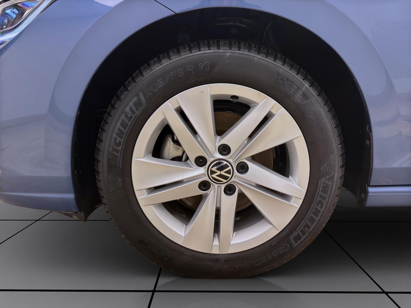 Volkswagen Golf 1.5 TSI LIFE NAVI AHK KLIMA SITZHZG