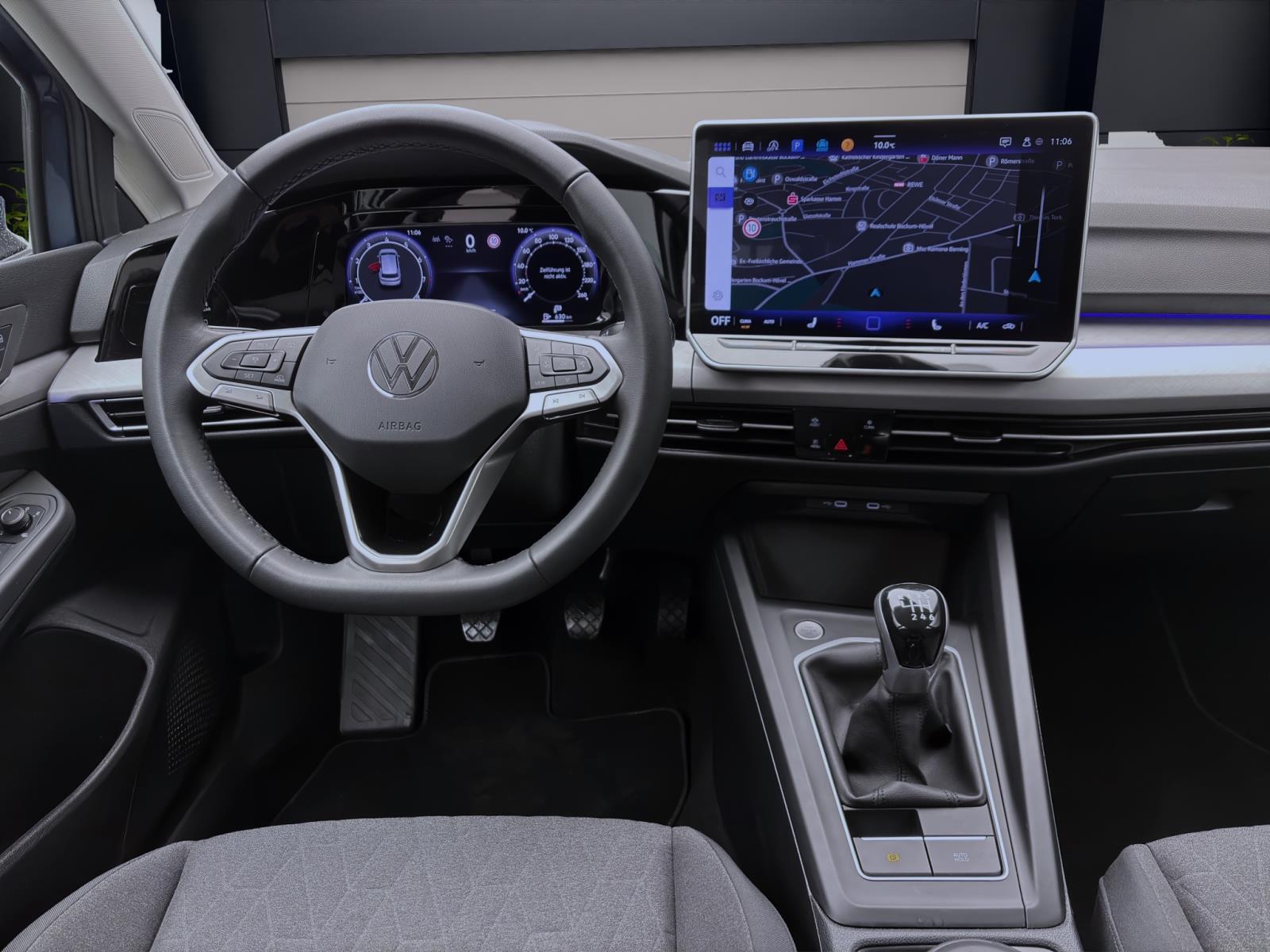 Volkswagen Golf 1.5 TSI LIFE NAVI AHK KLIMA SITZHZG