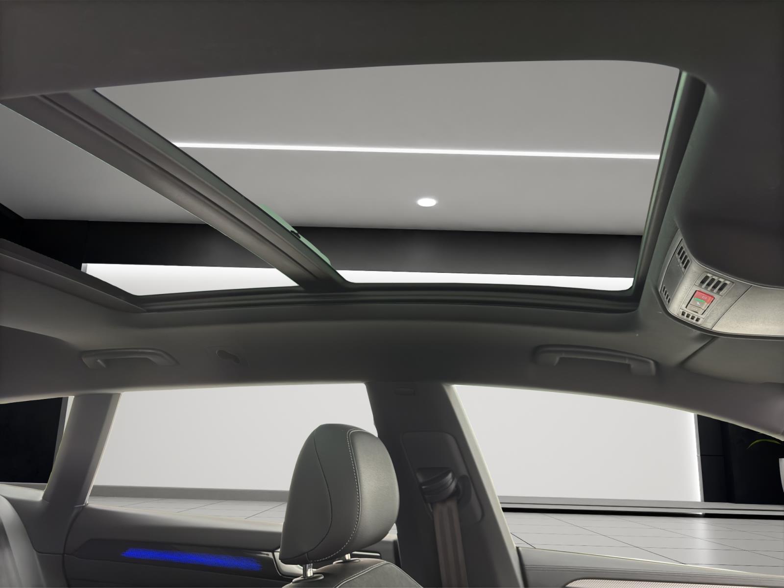 Volkswagen Arteon Shooting Brake 2.0 TSI DSG R-LINE MATRIX NAVI KAMERA PANO