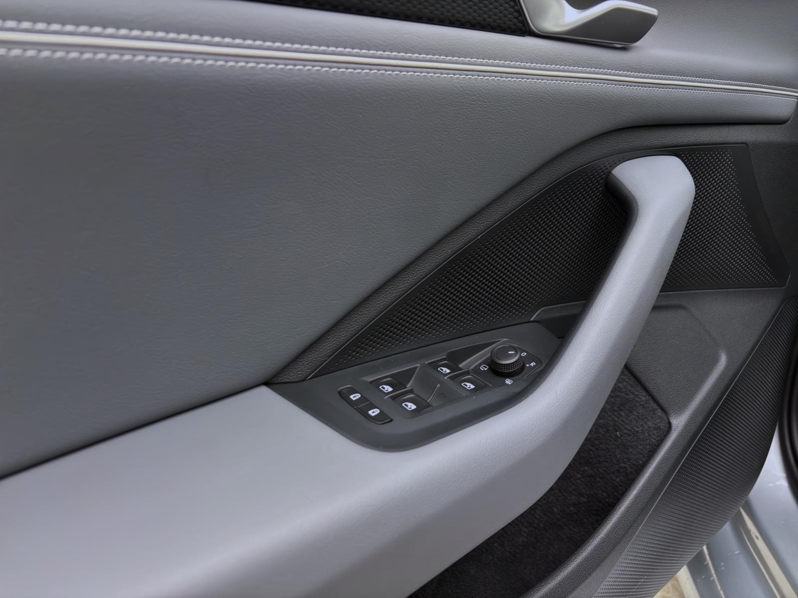 Volkswagen Passat Variant 1.5 eTSI DSG BUSINESS NAVI AHK KAMERA PDC