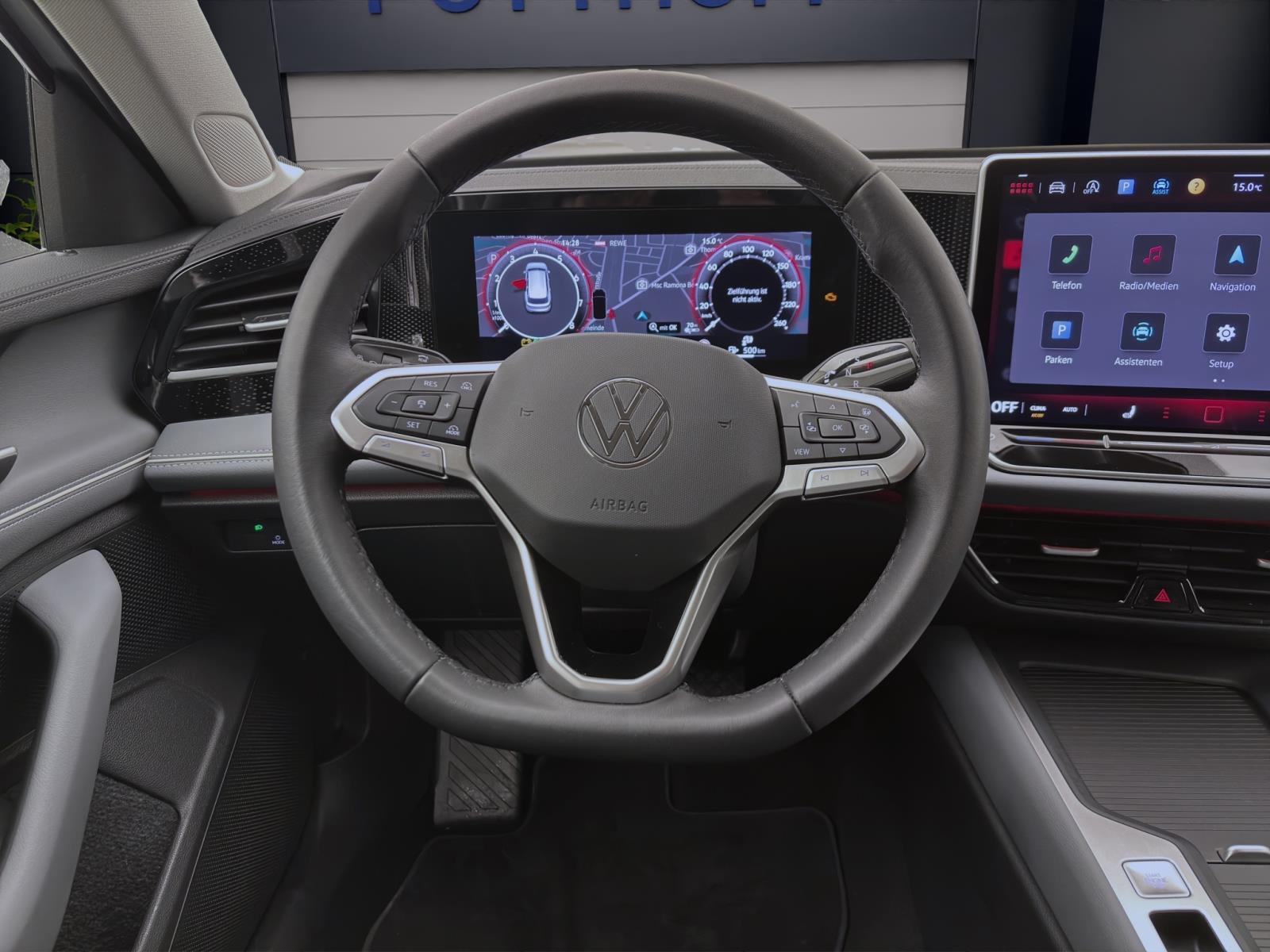 Volkswagen Passat Variant 1.5 eTSI DSG BUSINESS NAVI AHK KAMERA PDC