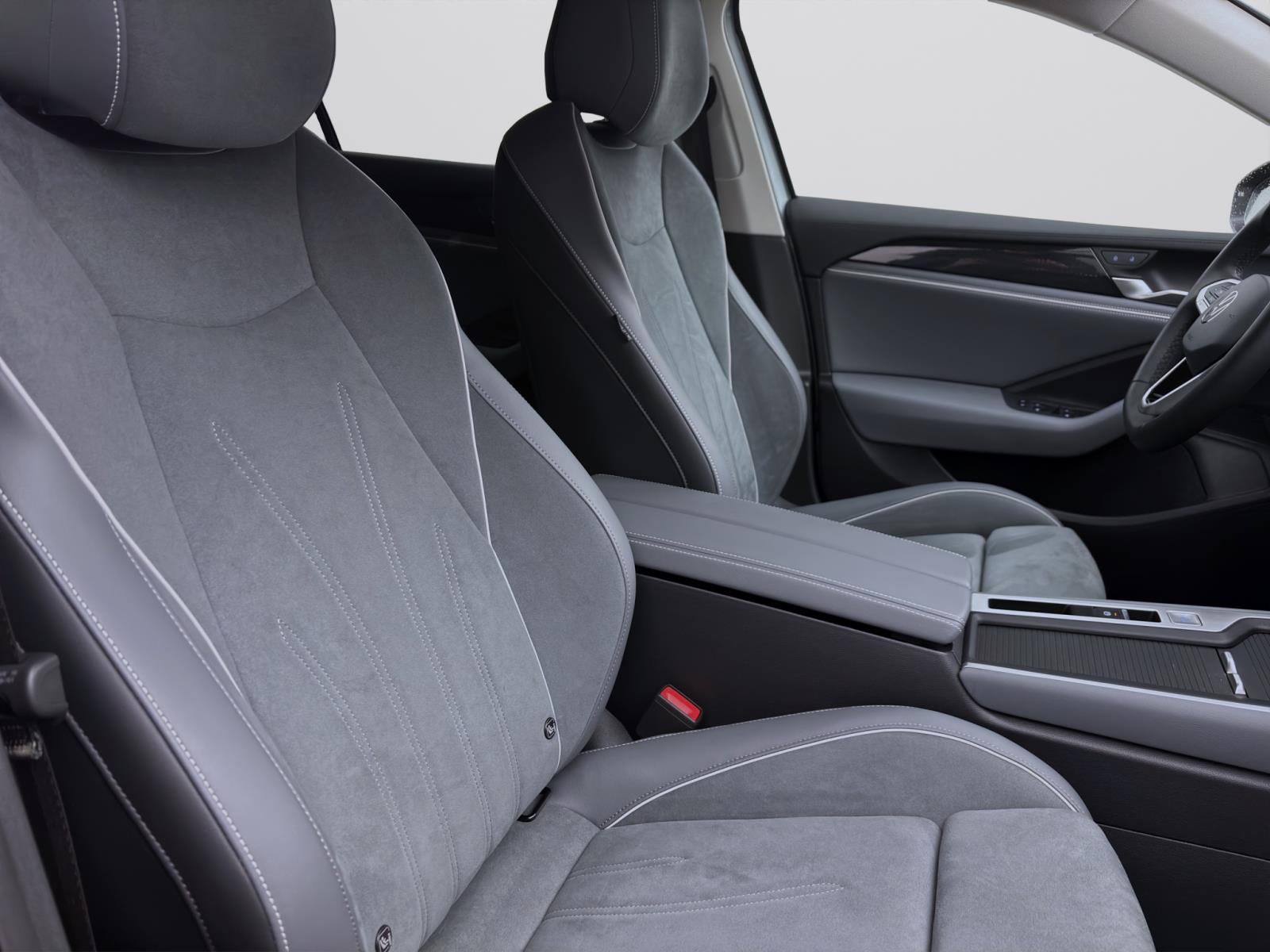 Volkswagen Passat Variant 1.5 eTSI DSG BUSINESS NAVI AHK KAMERA PDC