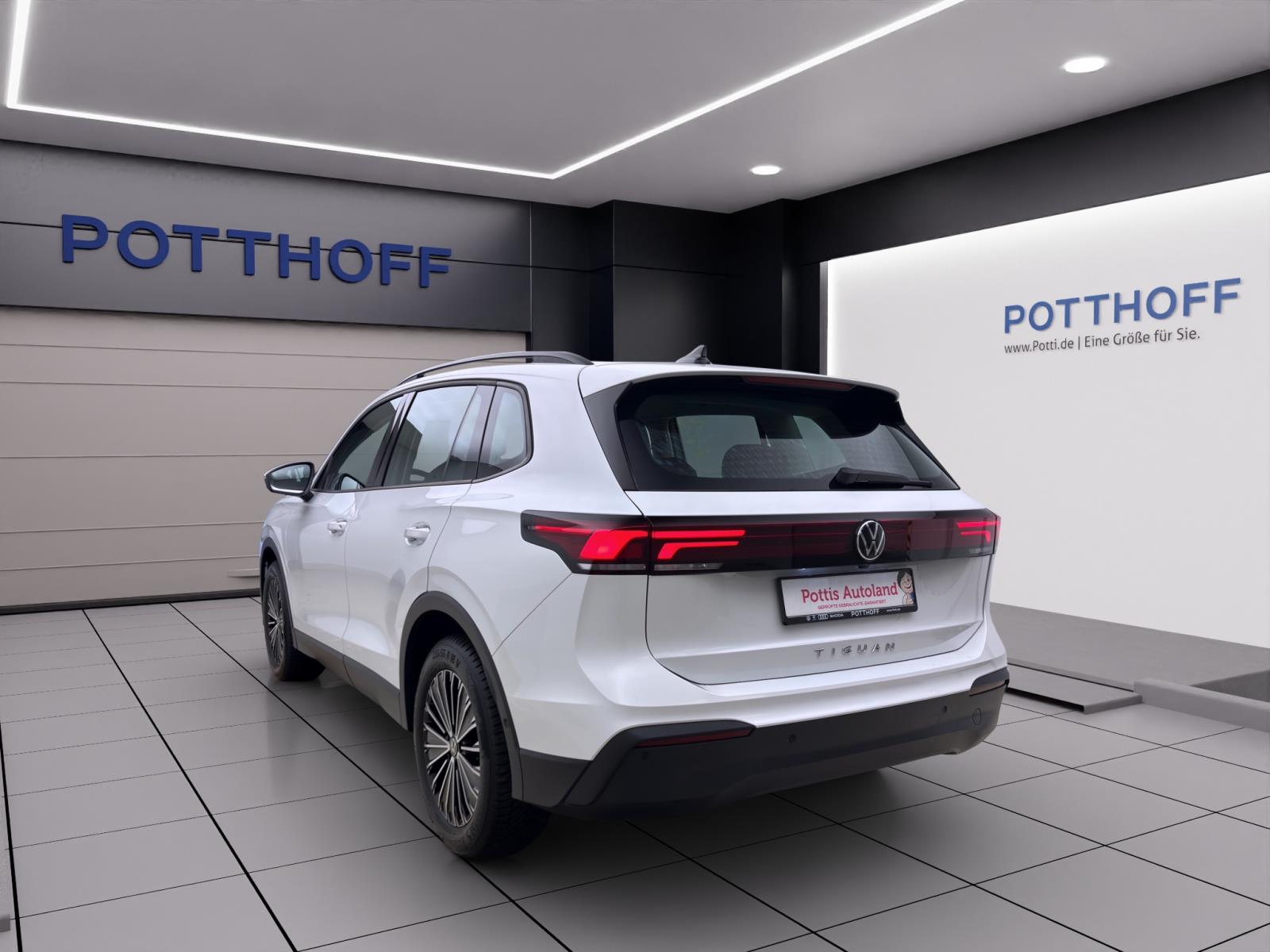 Volkswagen Tiguan 2.0 TDI DSG LIFE NAVI AHK KAMERA LED