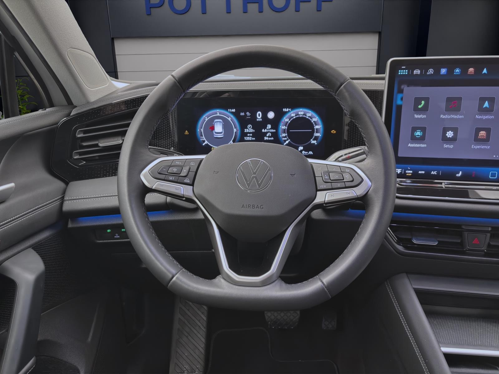 Volkswagen Tiguan 2.0 TDI DSG LIFE NAVI AHK KAMERA LED