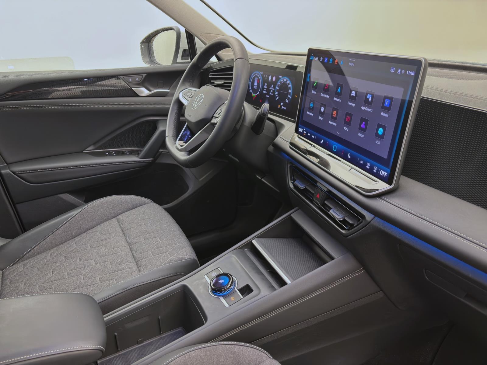 Volkswagen Tiguan 2.0 TDI DSG LIFE NAVI AHK KAMERA LED