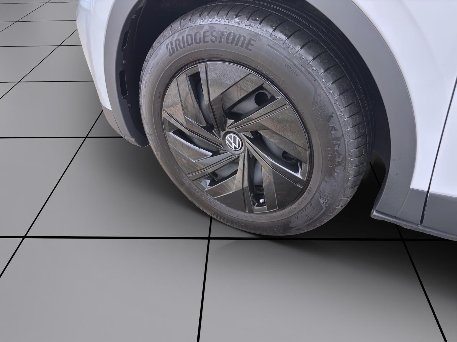 Volkswagen ID.4 PURE NAVI PDC KLIMA SITZHZG LED