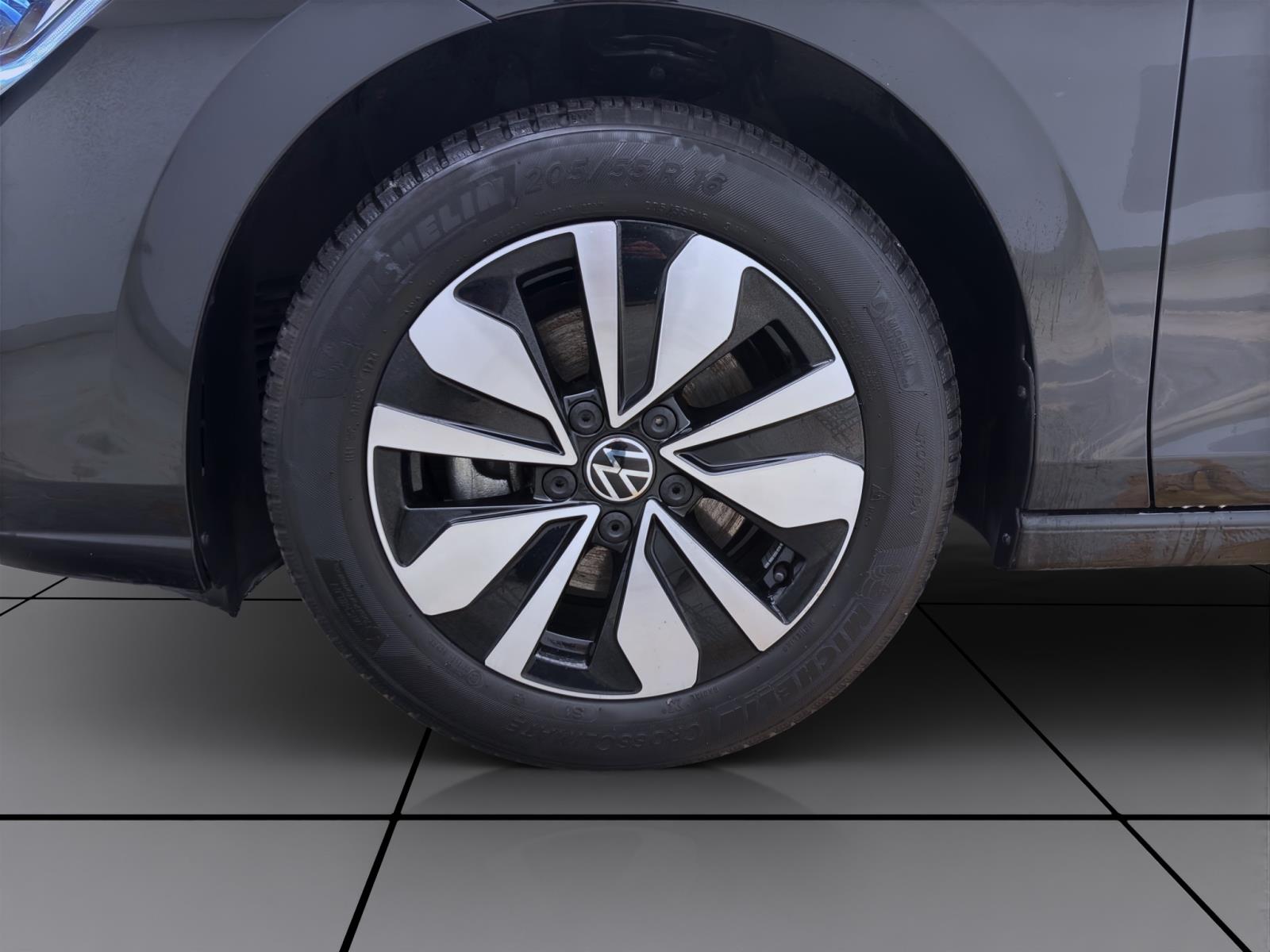 Volkswagen Golf 1.5 TSI GOAL NAVI AHK SITZHZG KLIMA
