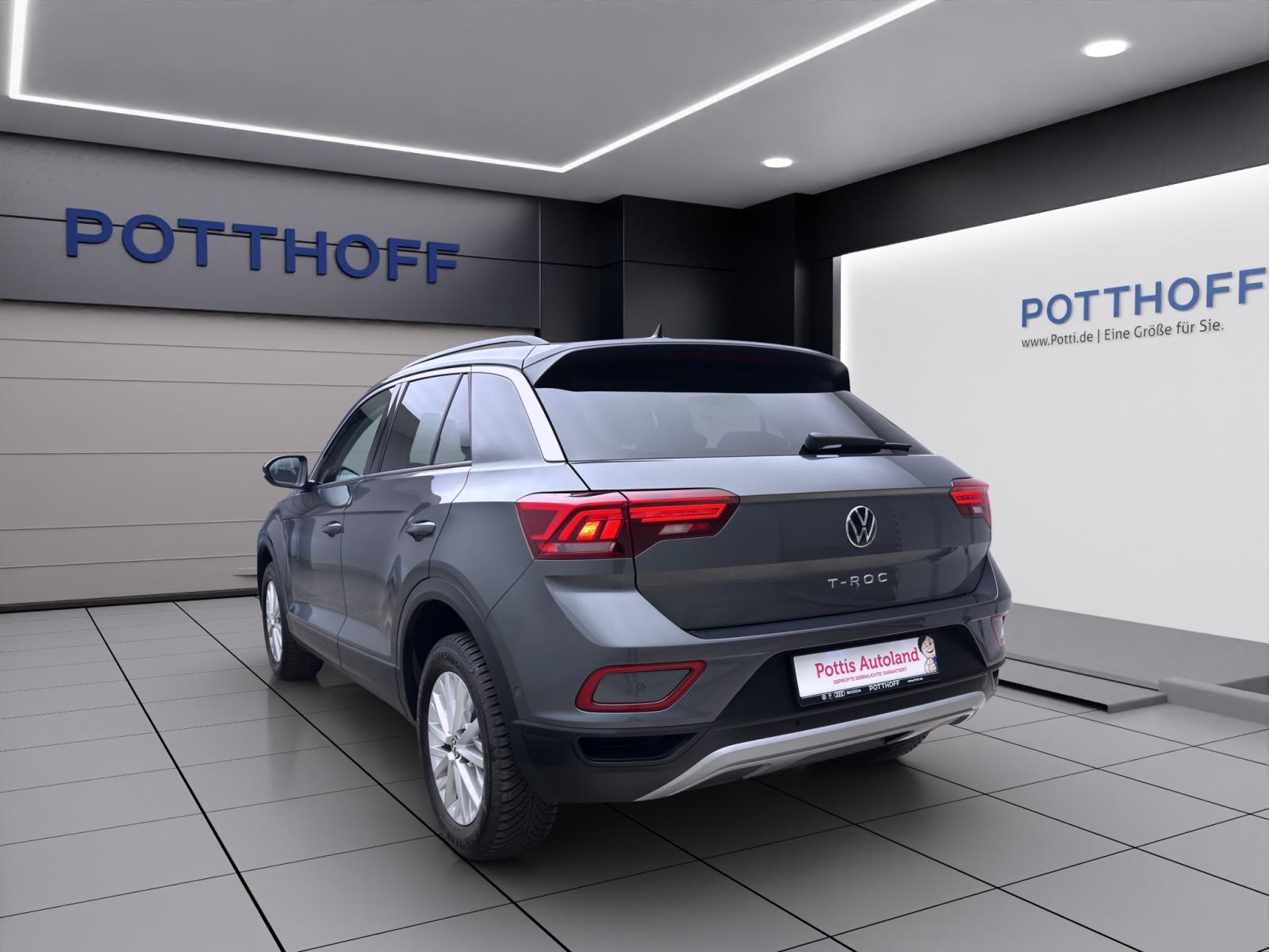 Volkswagen T-Roc 1.0 TSI LIFE NAVI KLIMA PDC LED