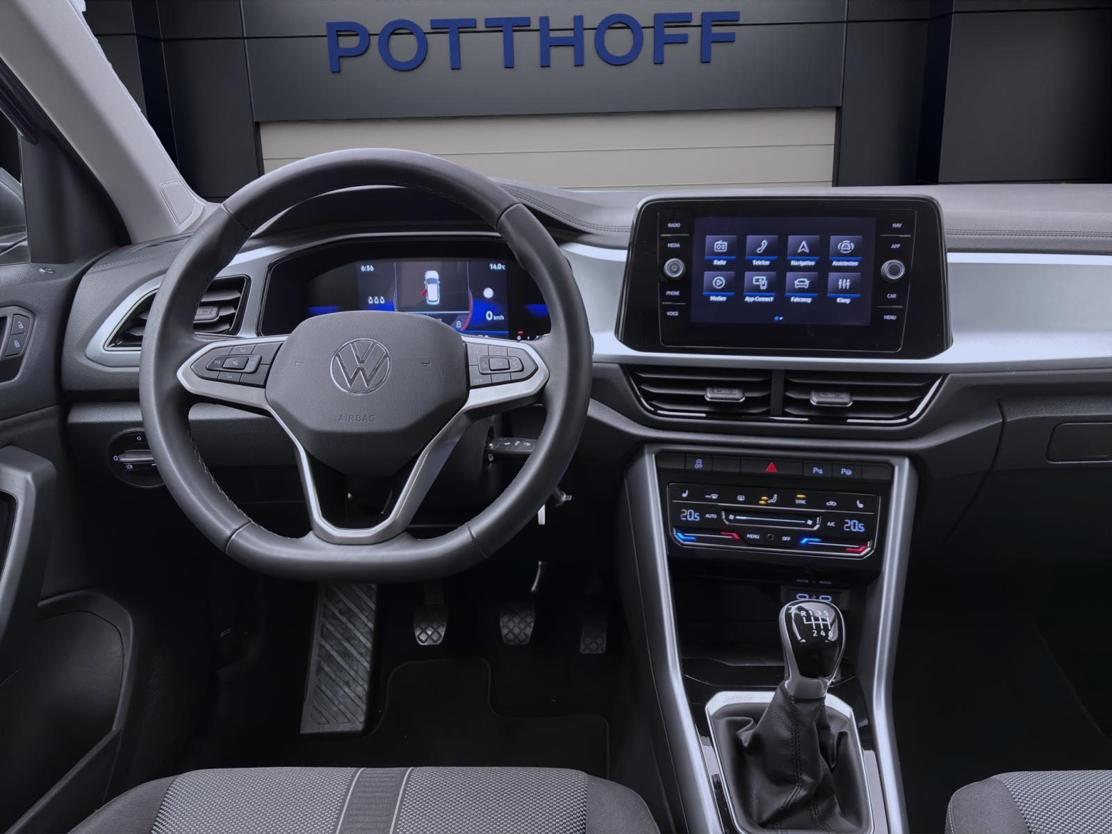 Volkswagen T-Roc 1.0 TSI LIFE NAVI KLIMA PDC LED