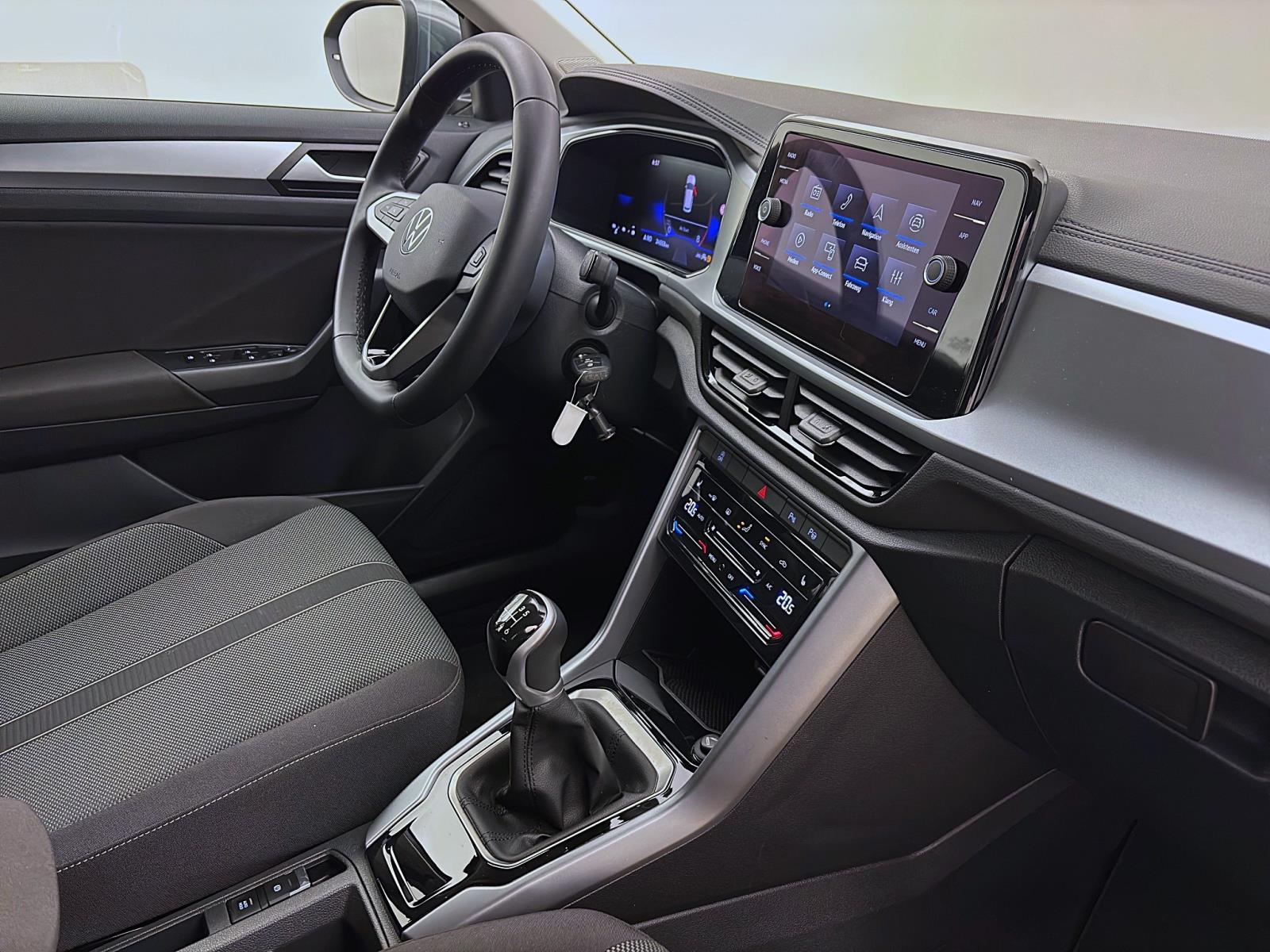 Volkswagen T-Roc 1.0 TSI LIFE NAVI KLIMA PDC LED