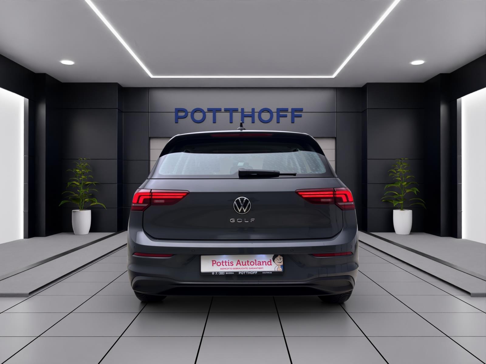 Volkswagen Golf 1.5 TSI LIFE NAVI AHK PDC SITZHZG