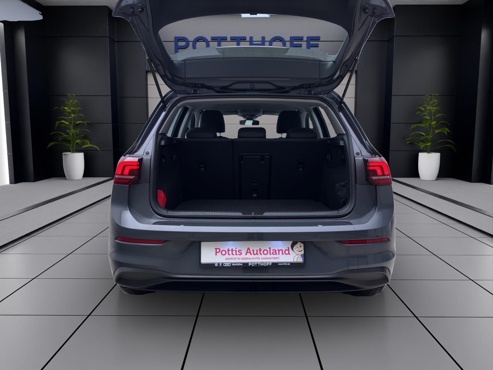 Volkswagen Golf 1.5 TSI LIFE NAVI AHK PDC SITZHZG
